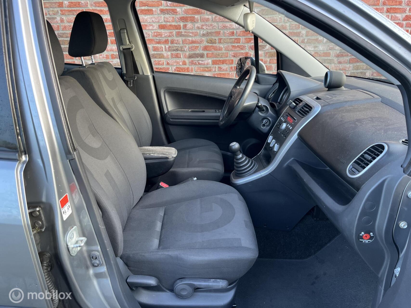 Foto van Opel Agila