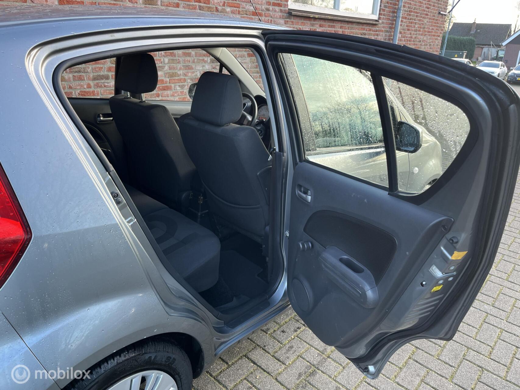Foto van Opel Agila