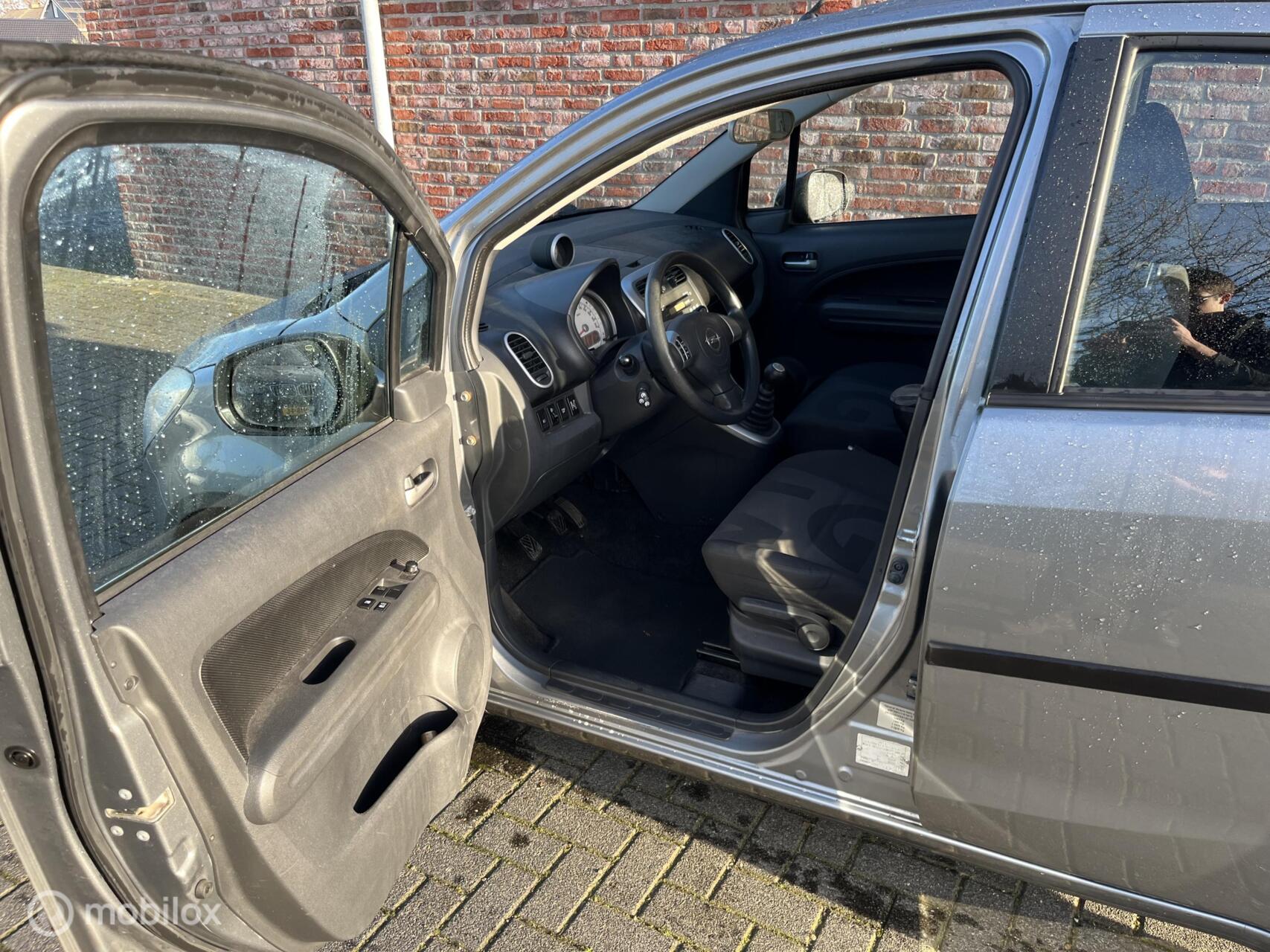 Foto van Opel Agila
