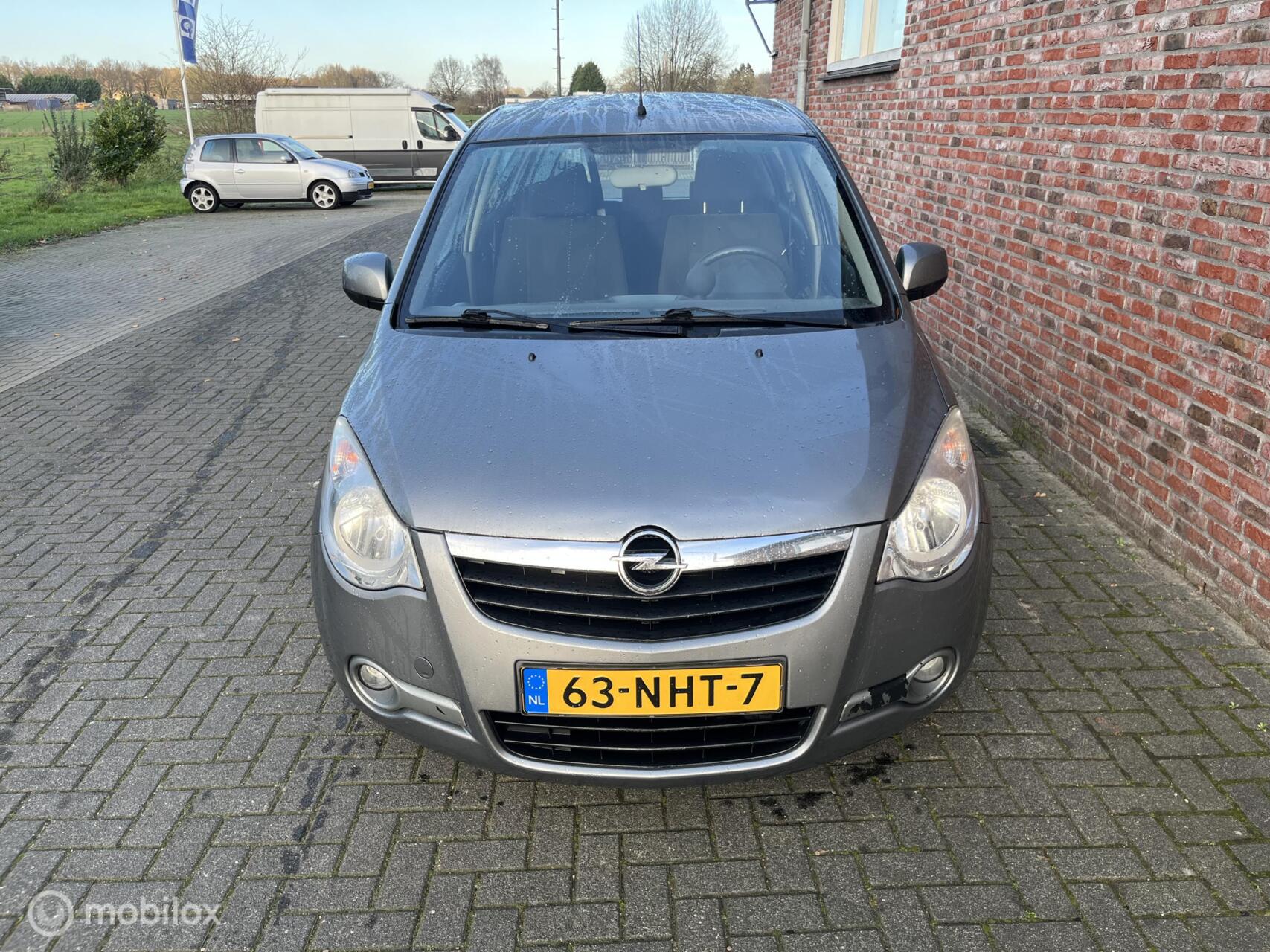 Foto van Opel Agila