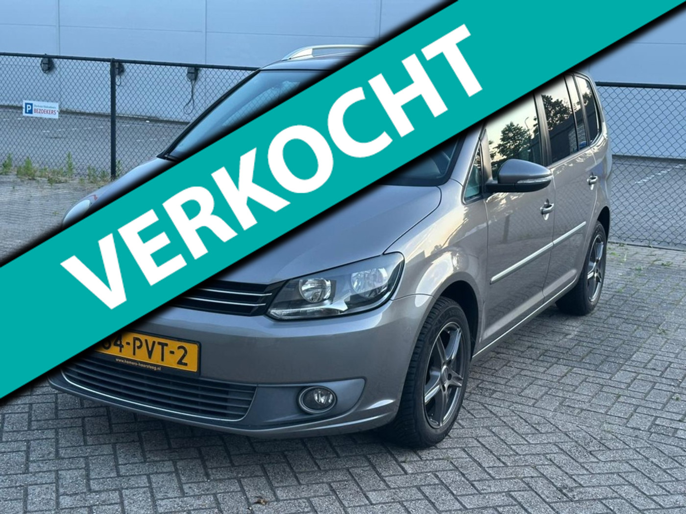 Volkswagen Touran 1.4 TSI Highline|Let op: AUTOMATISCHE TRANSMISSIE DEFECT! 2011 - voorkant