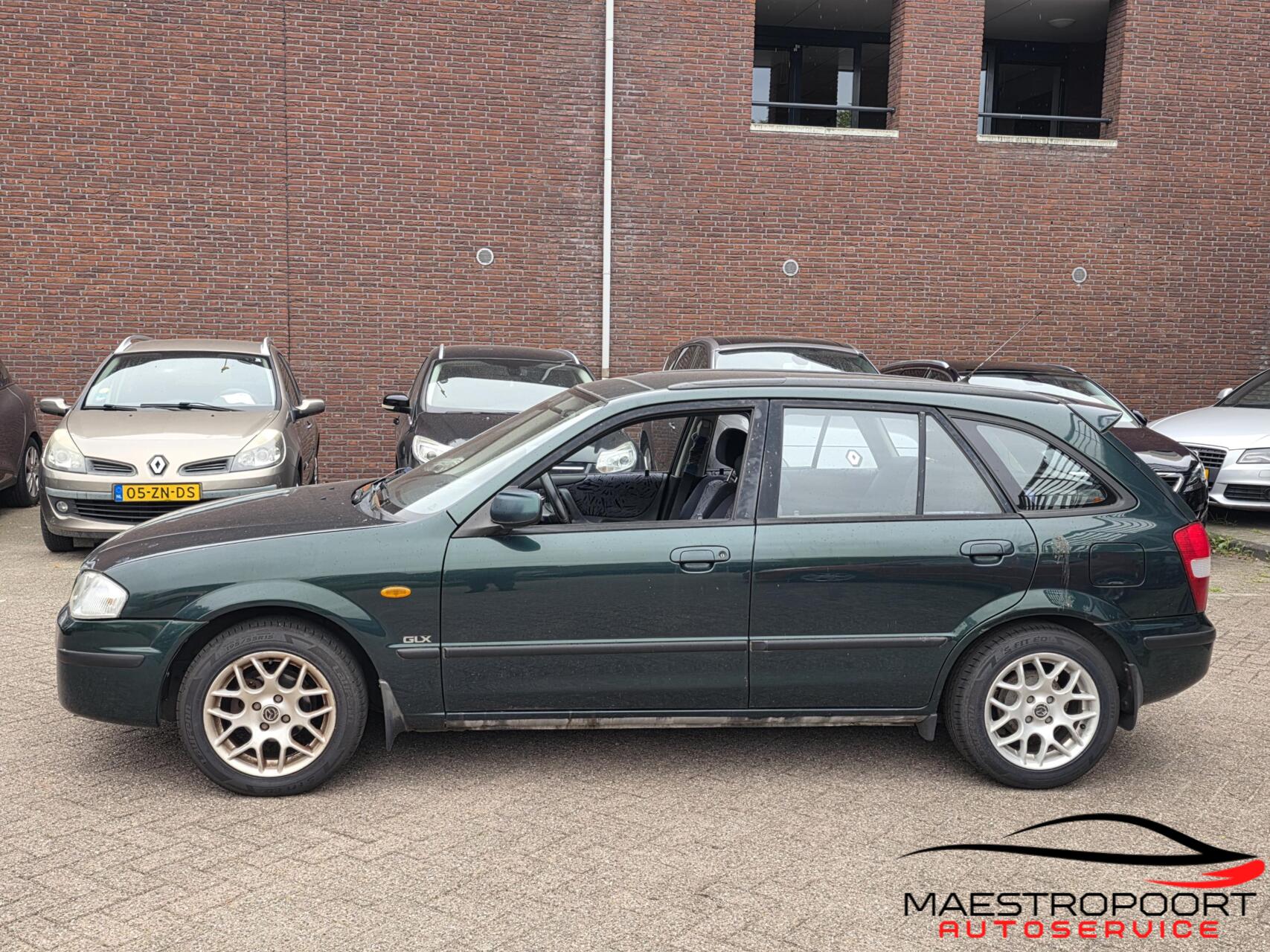 Foto van Mazda Mazda 323f