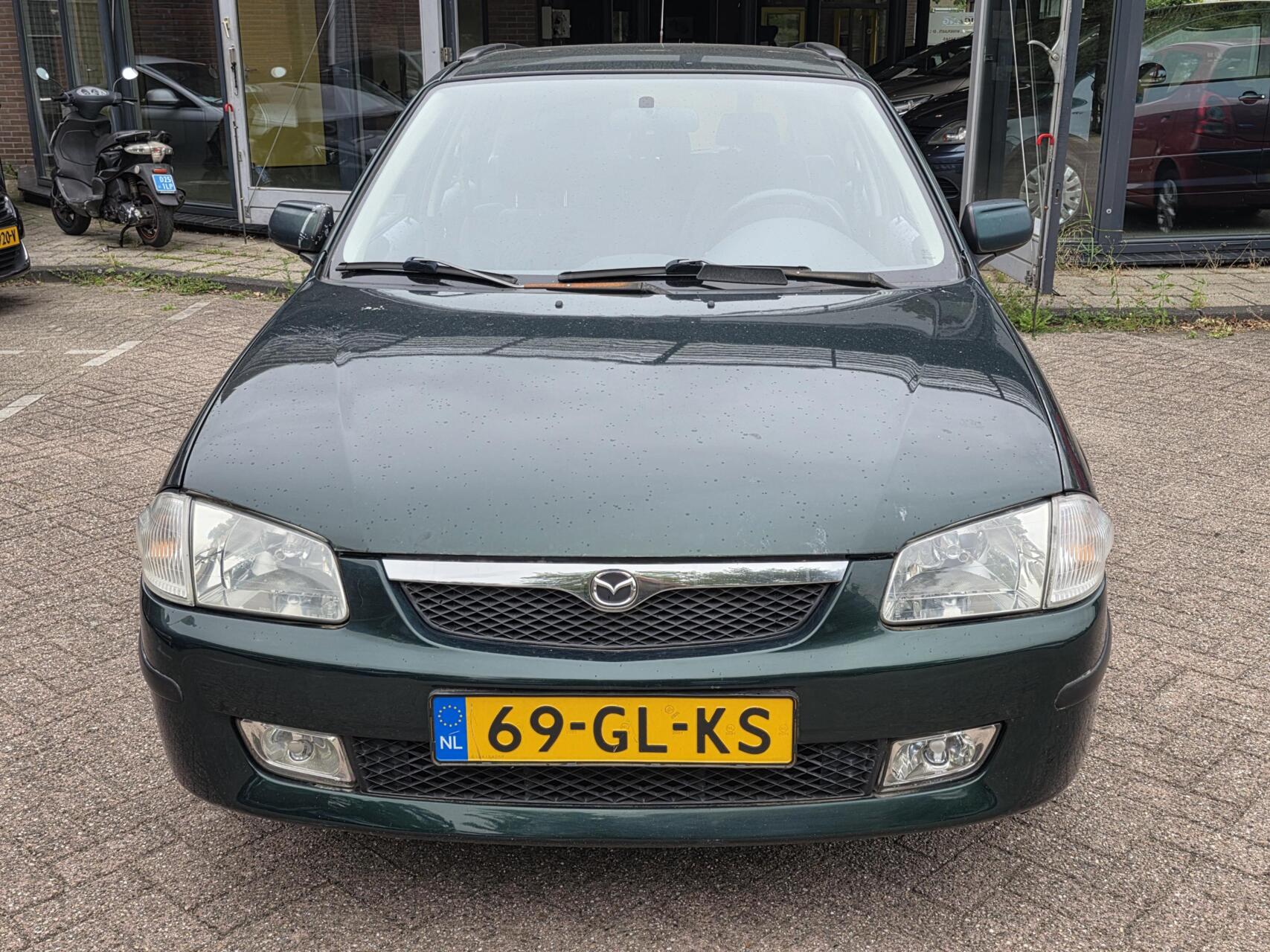 Foto van Mazda Mazda 323f