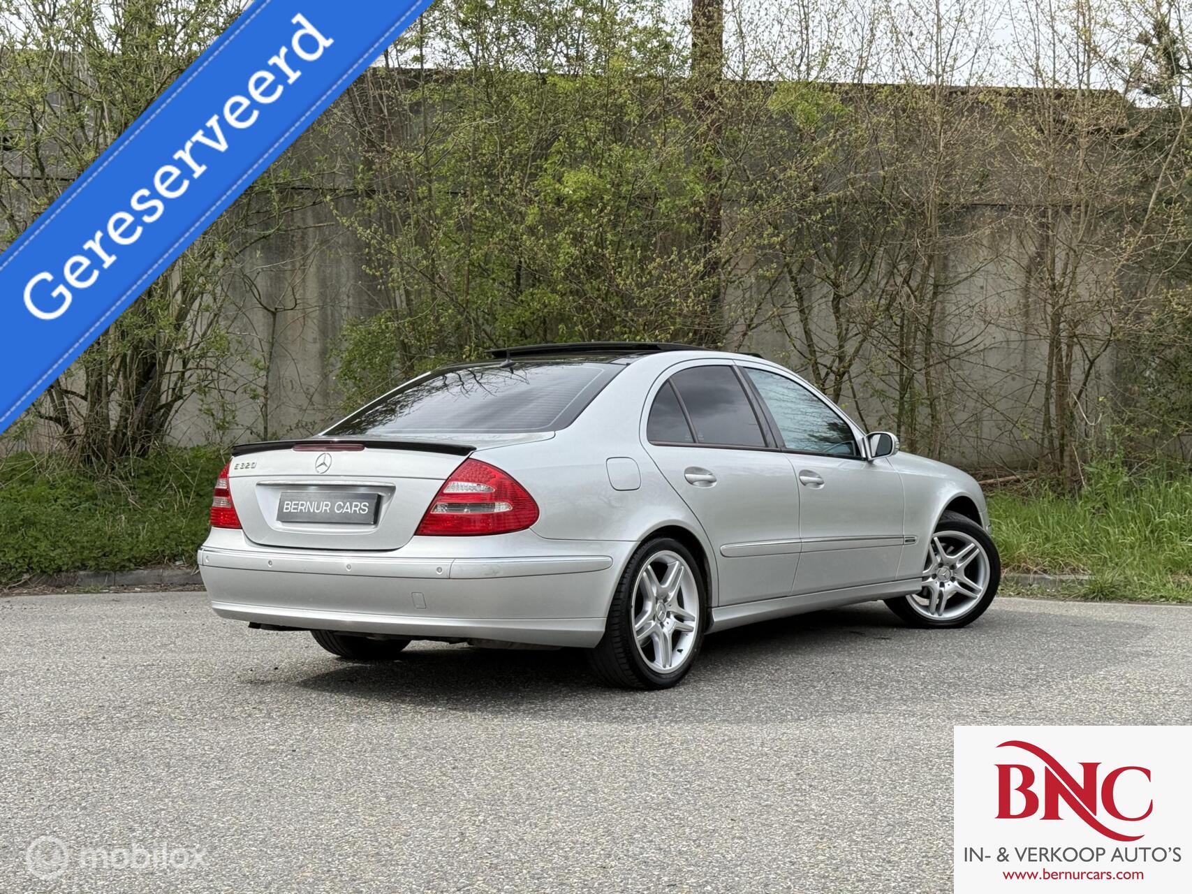 Foto van Mercedes-Benz E 320