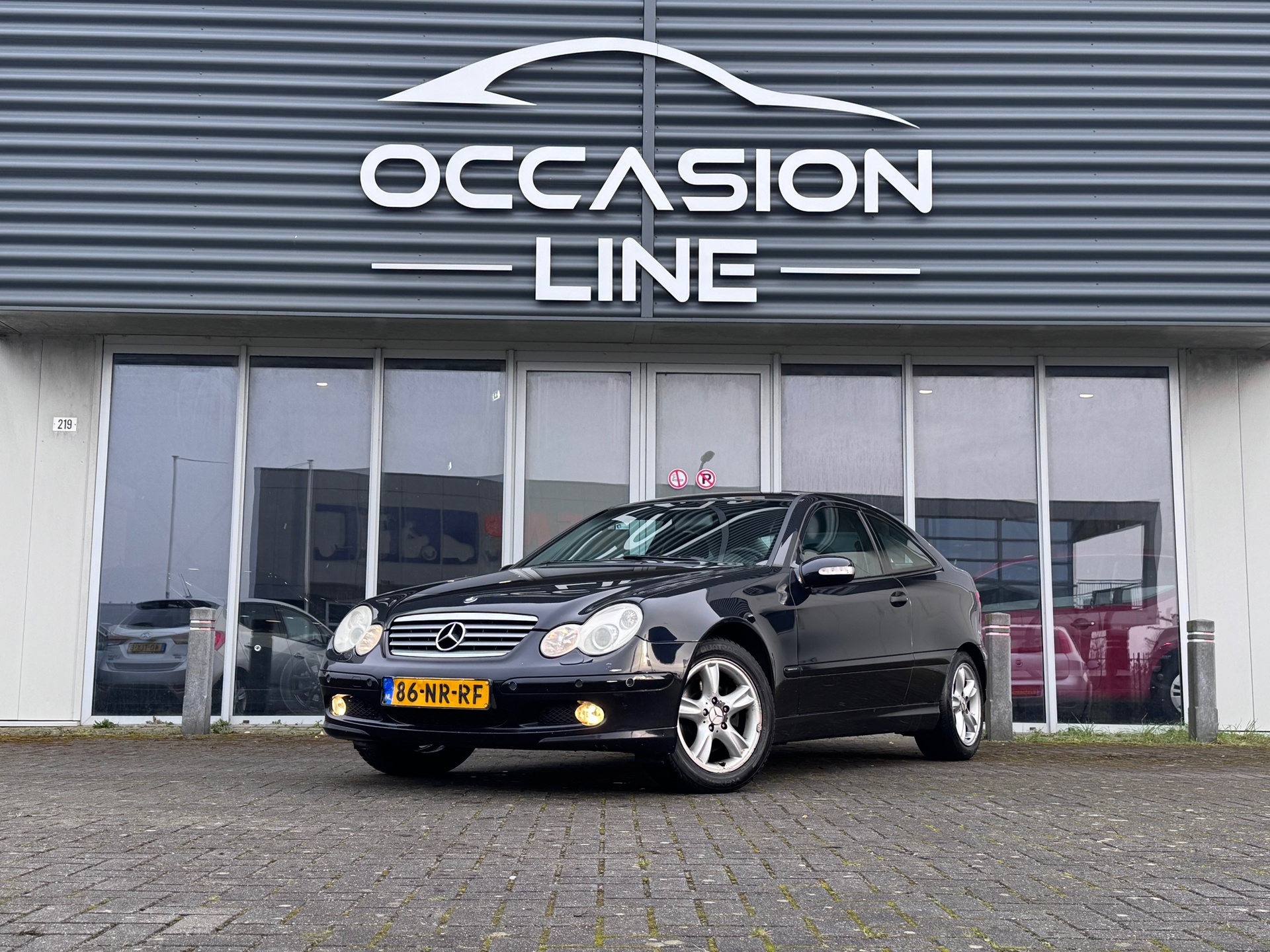 Mercedes-Benz C 200 Kompressor 200 K. | Nwe Apk | Cruise | P.Sensor | Airco | L.M Velgen 2004 - voorkant