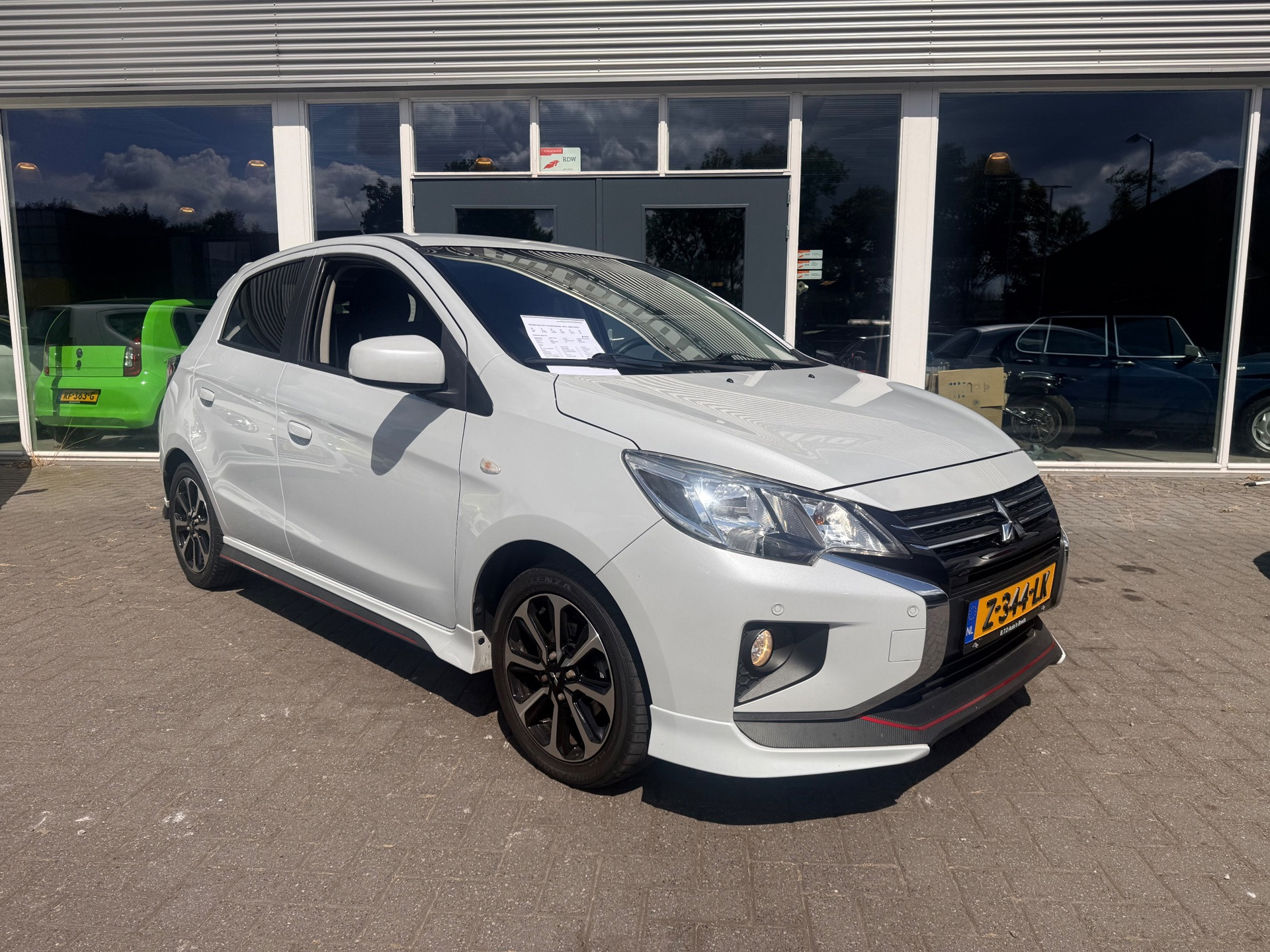 Foto van MITSUBISHI MITSUBISHI SPACE STAR