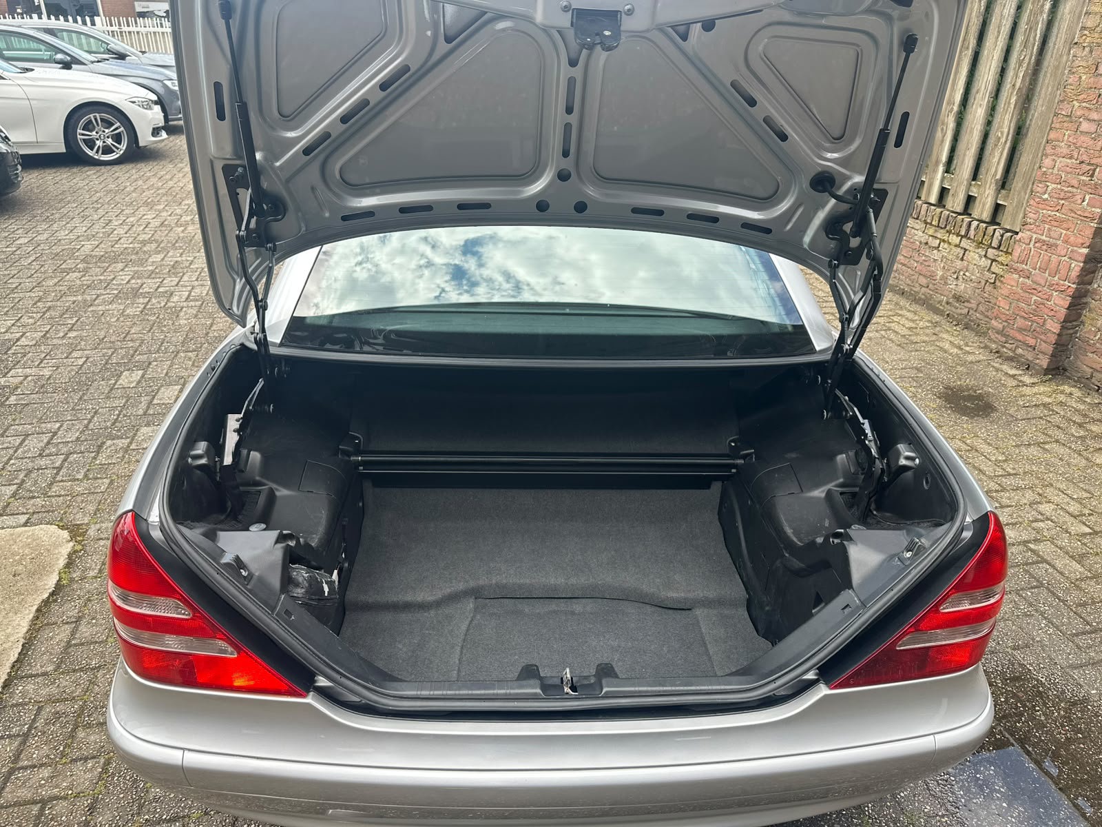 Foto van Mercedes-Benz SLK 200 Kompressor