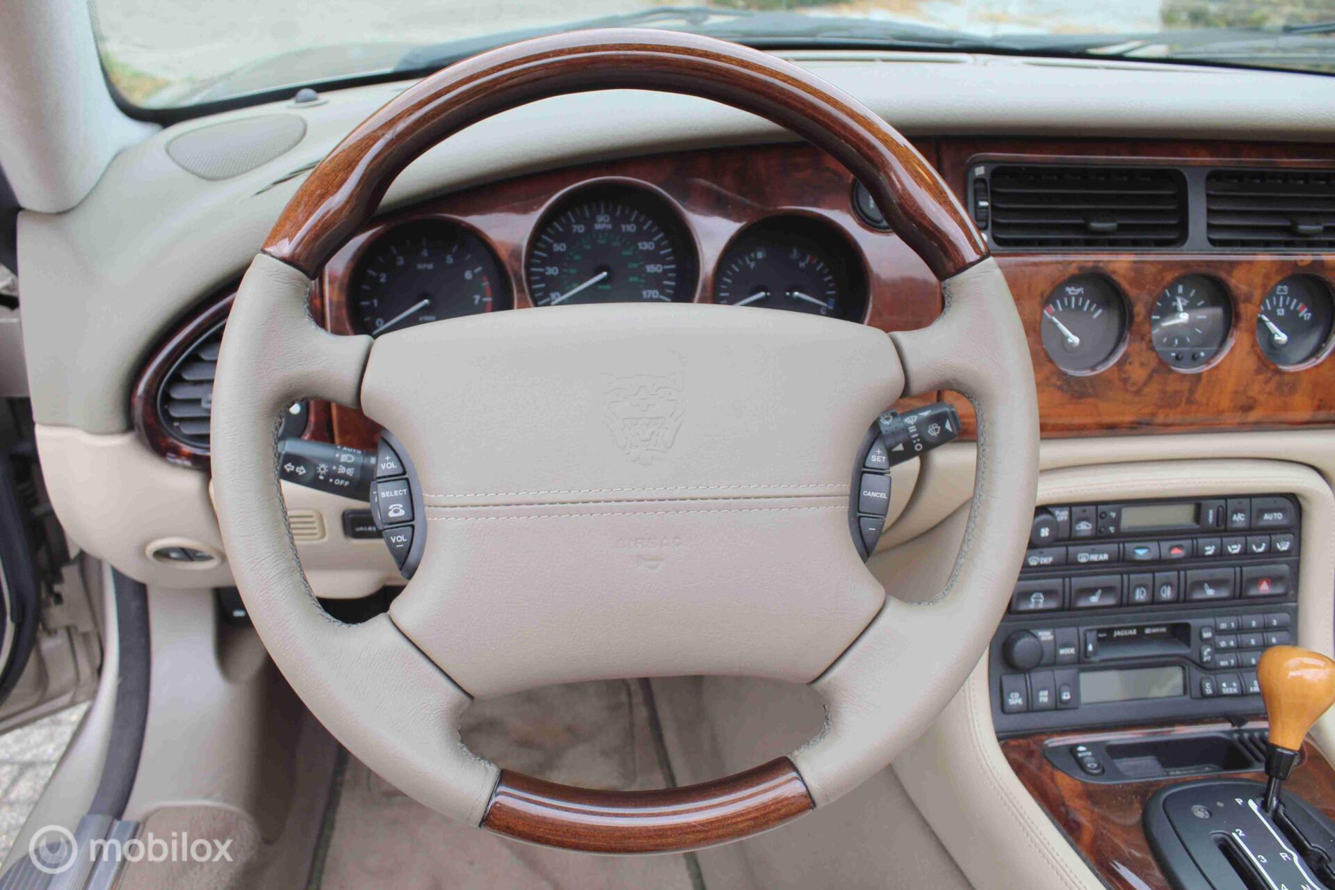Foto van Jaguar Xk8