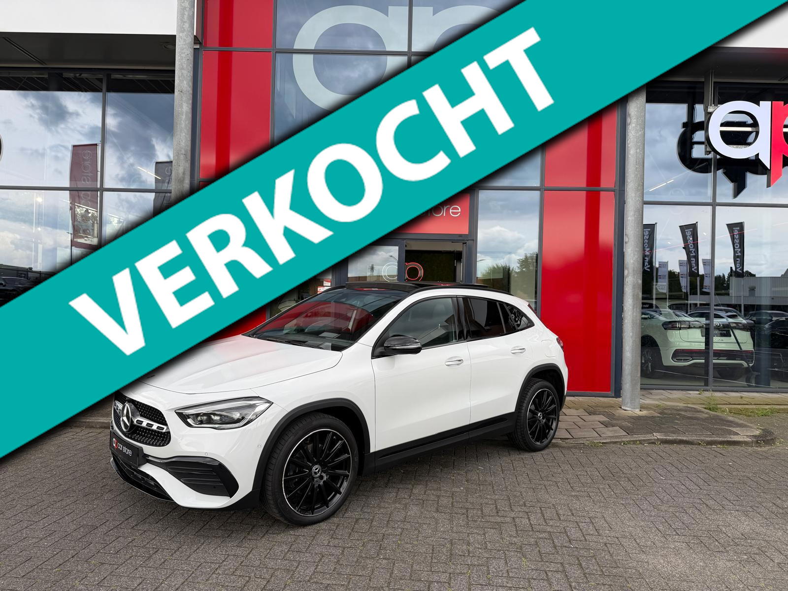 Mercedes-Benz Gla 250 E 250 e Hybride AMG Night Pakket Panorama Ambient Light 2022 - voorkant