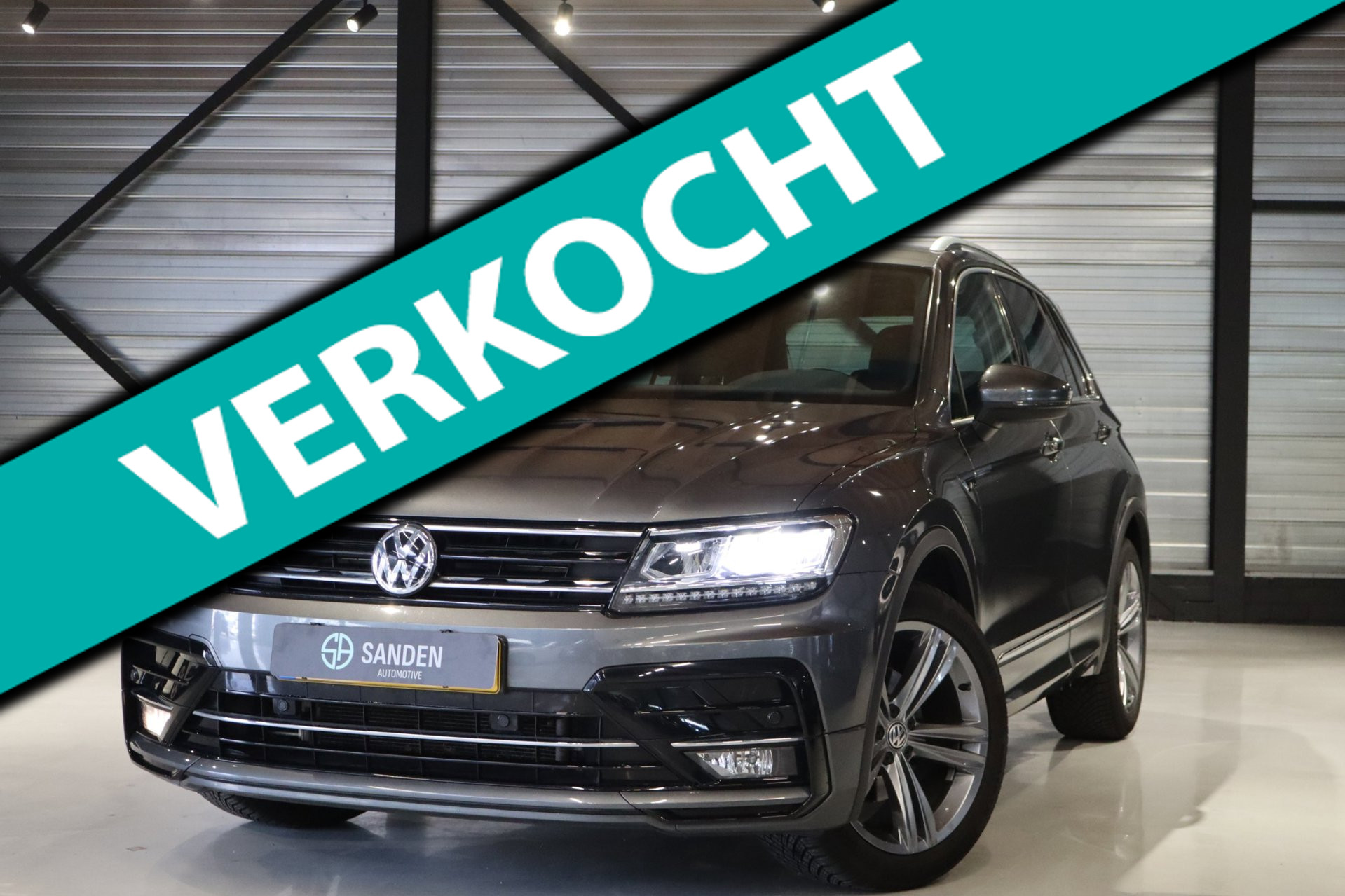 Volkswagen Tiguan 1.5 TSI ACT Comfort Business R Line|Automaat|Led|Navi|Dodehoek|19inch 2020 - voorkant