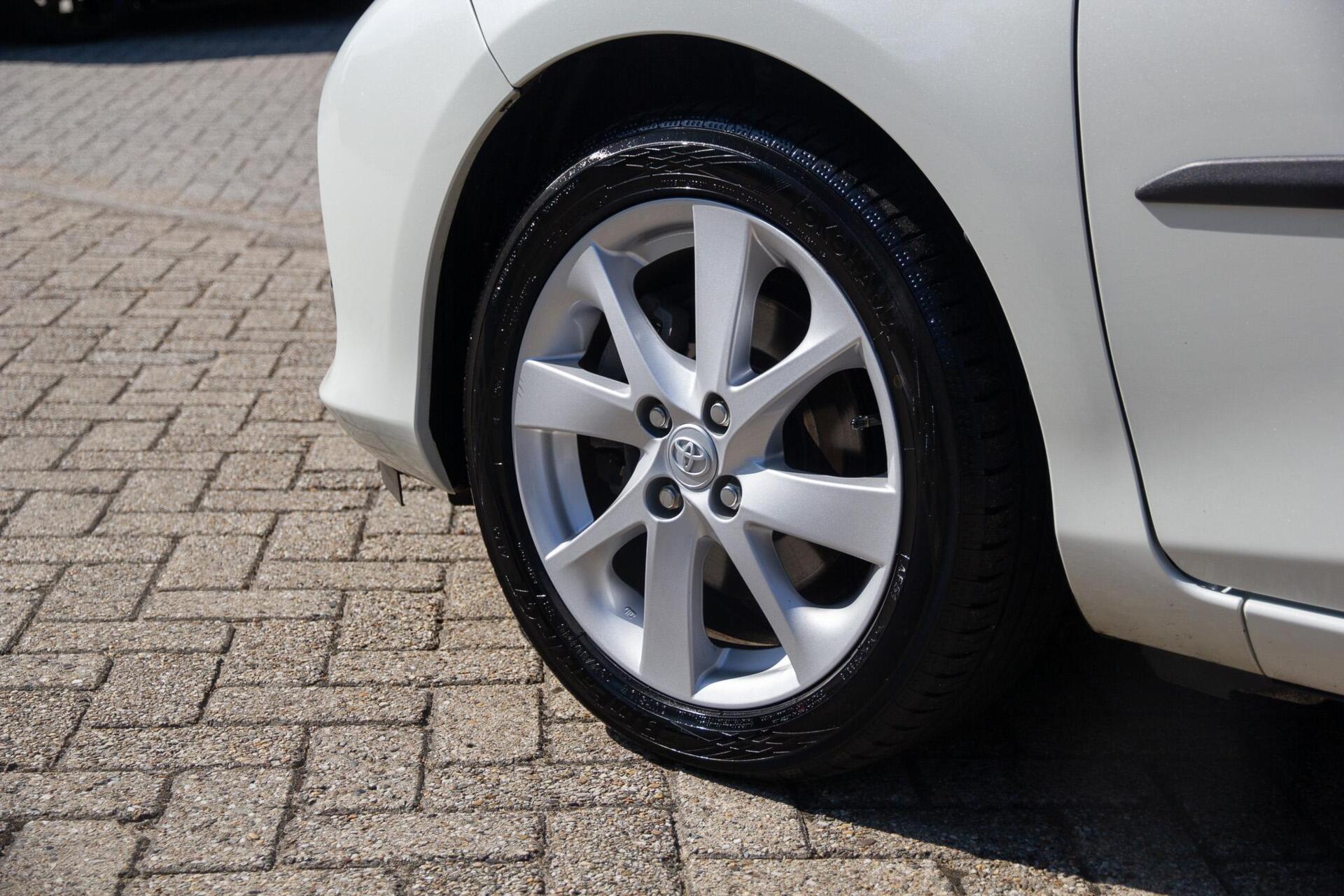 Foto van Toyota Toyota Yaris Hybrid