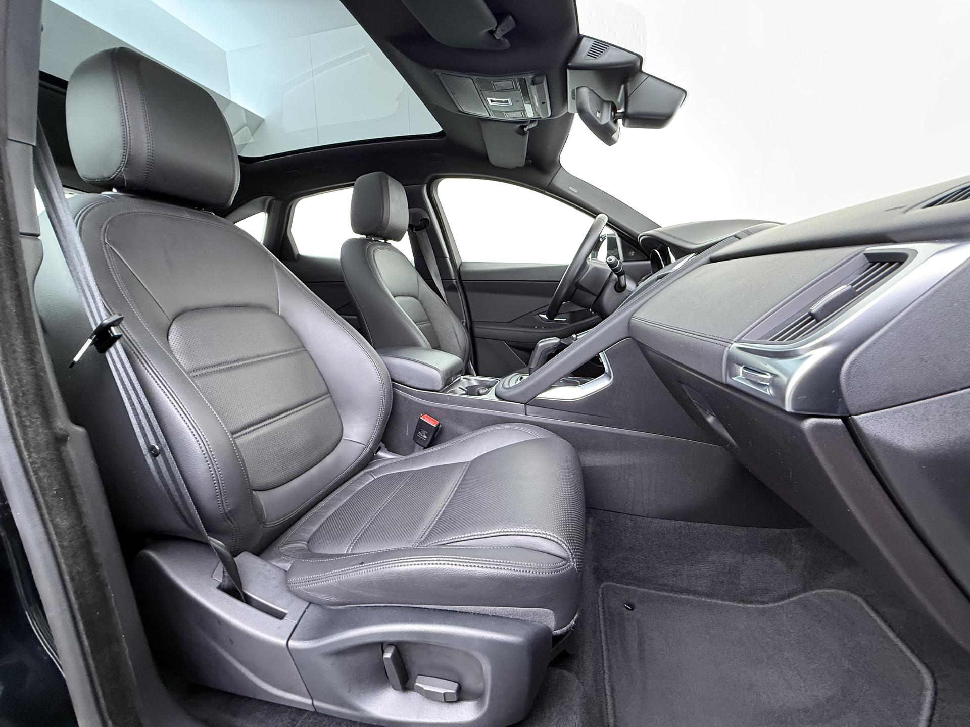Foto van Jaguar Jaguar E-pace