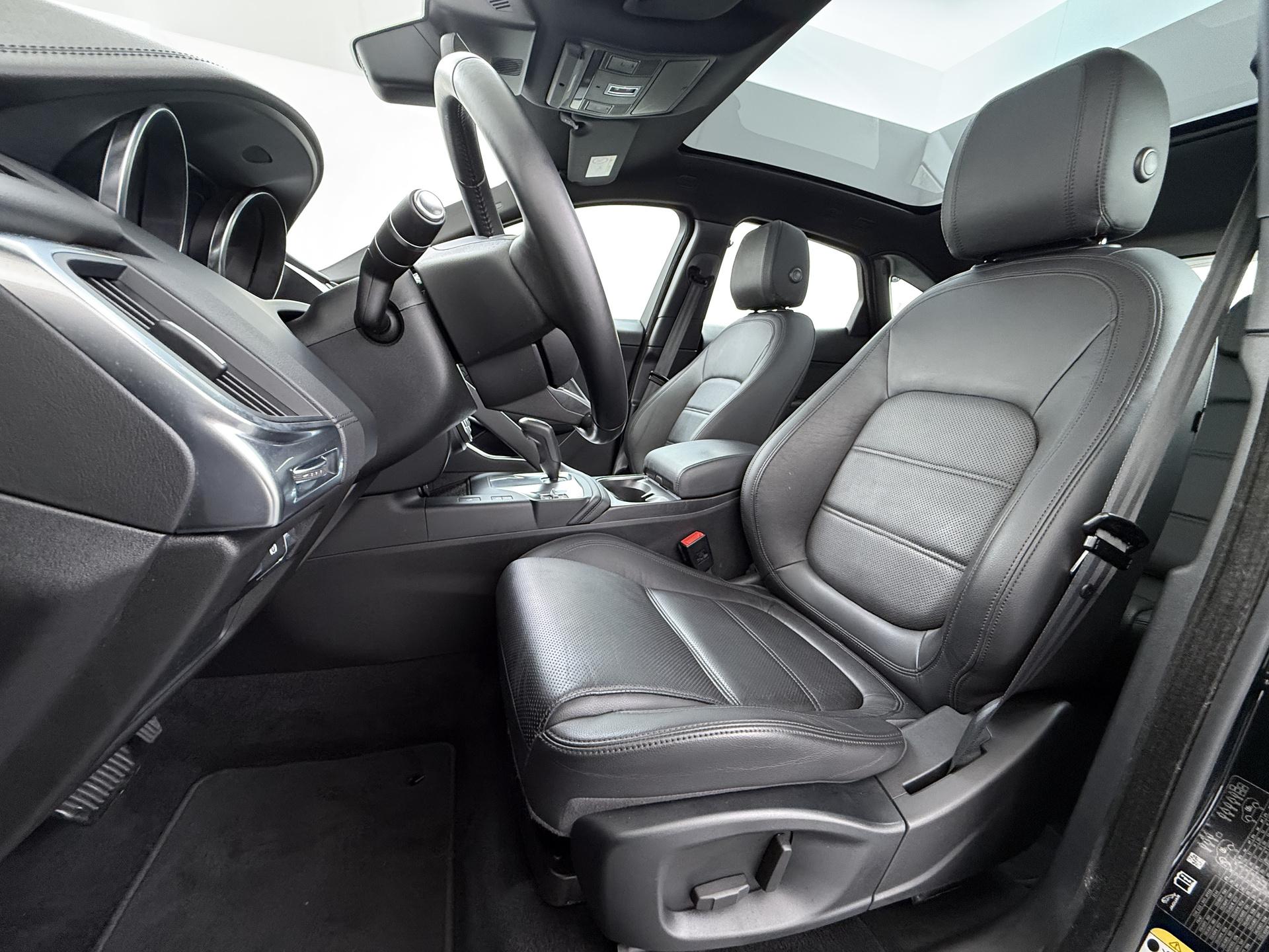 Foto van Jaguar Jaguar E-pace