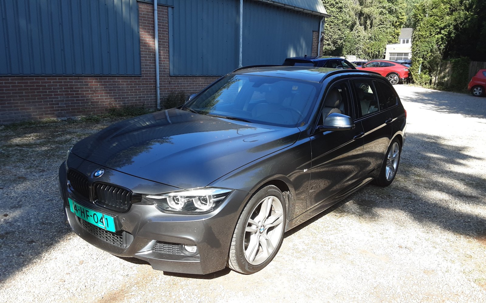 BMW 3-serie Touring 330i MSp.Ed 2018 - voorkant
