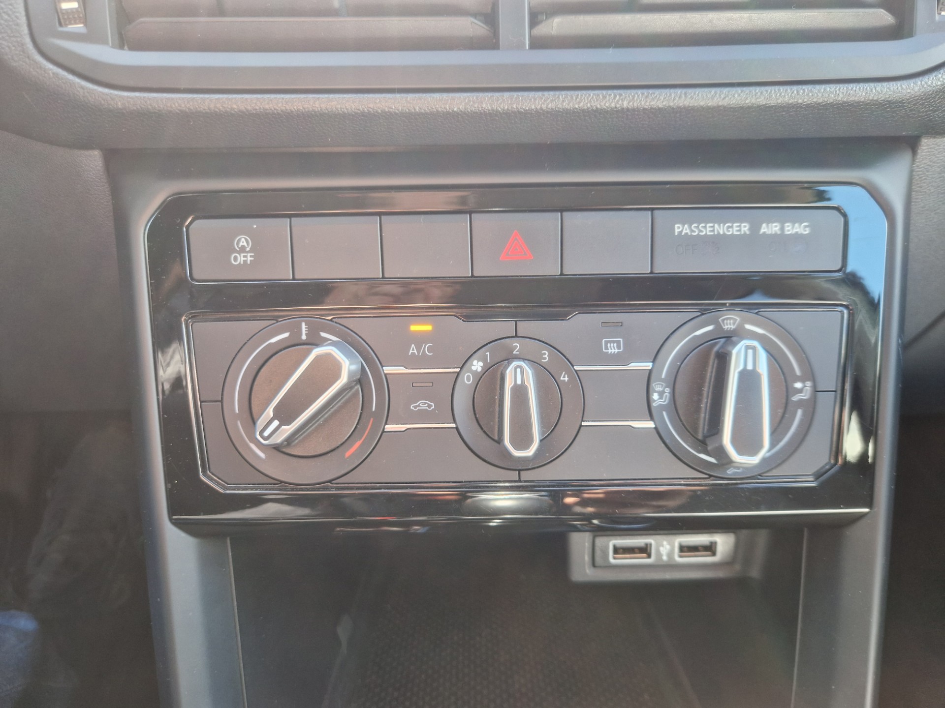 Foto van Volkswagen T-cross
