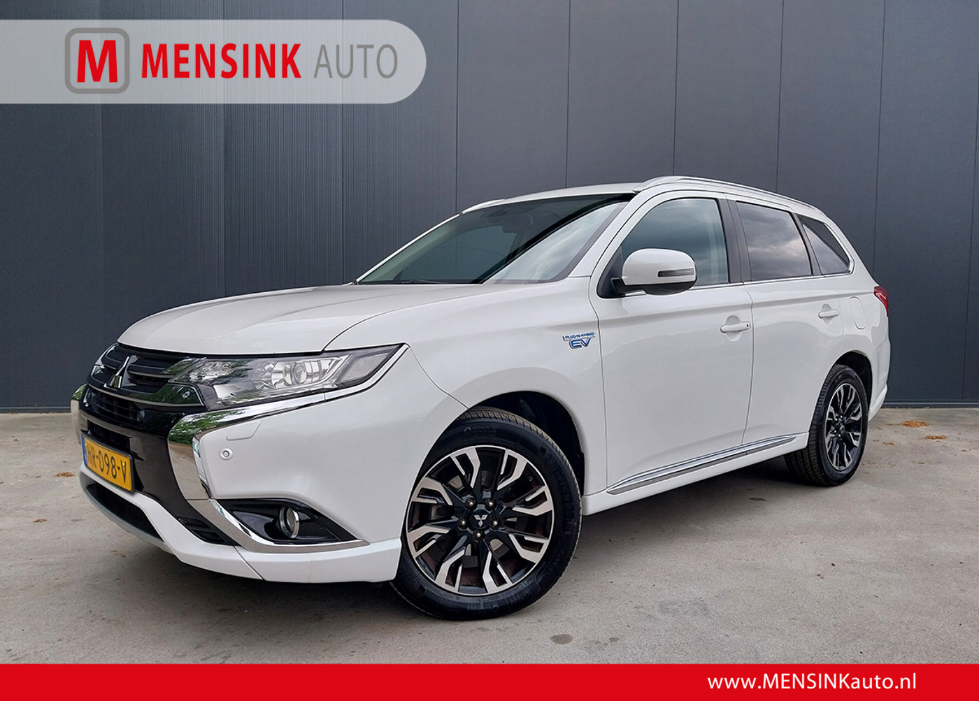 Mitsubishi Mitsubishi Outlander 2.0 PHEV Executive LPG CAMERA ALCANTARA LEER LED TREKHAAK ECC NAVI CRUISE 2015 - voorkant