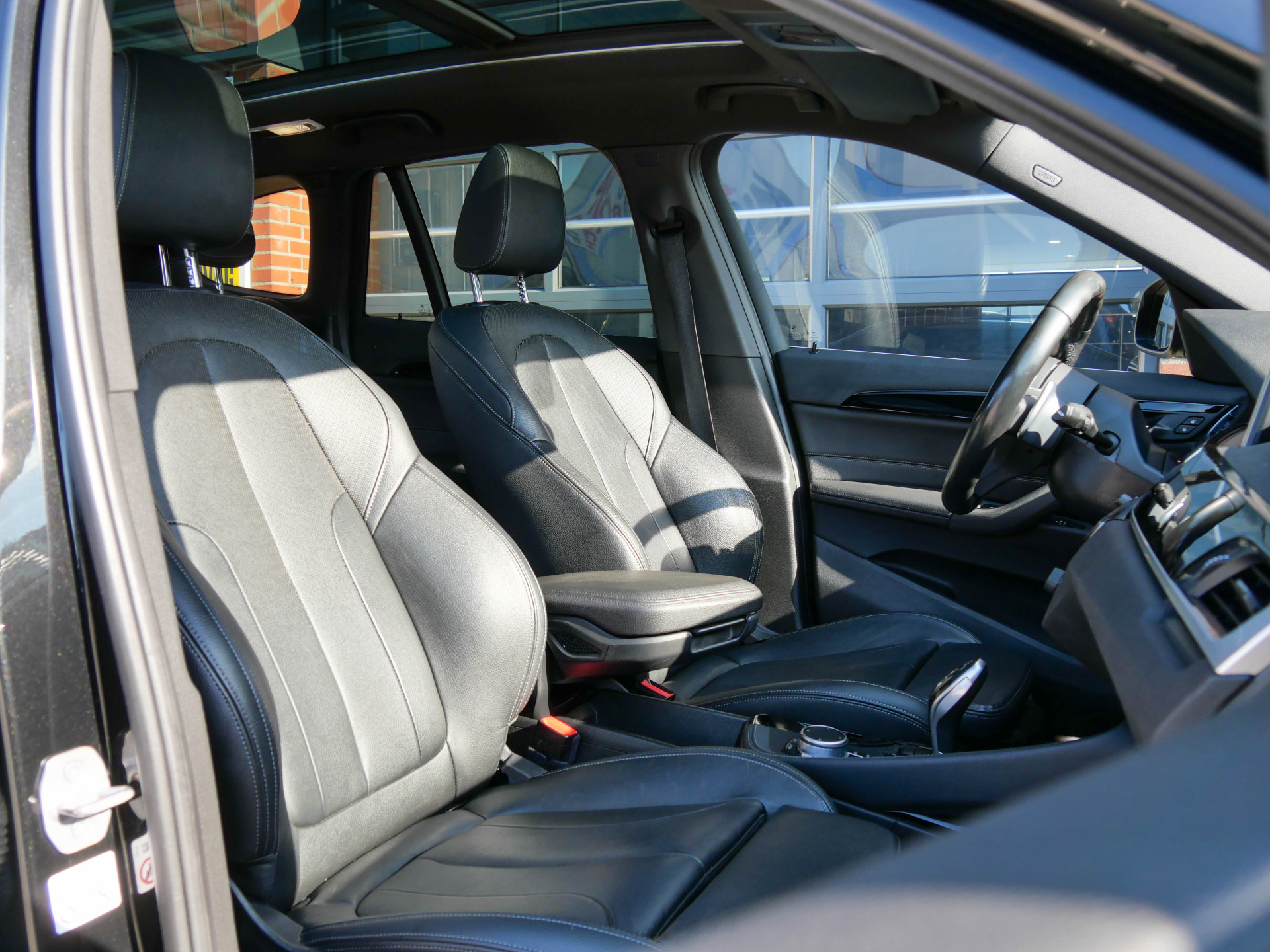 Foto van BMW X1 Sdrive20i