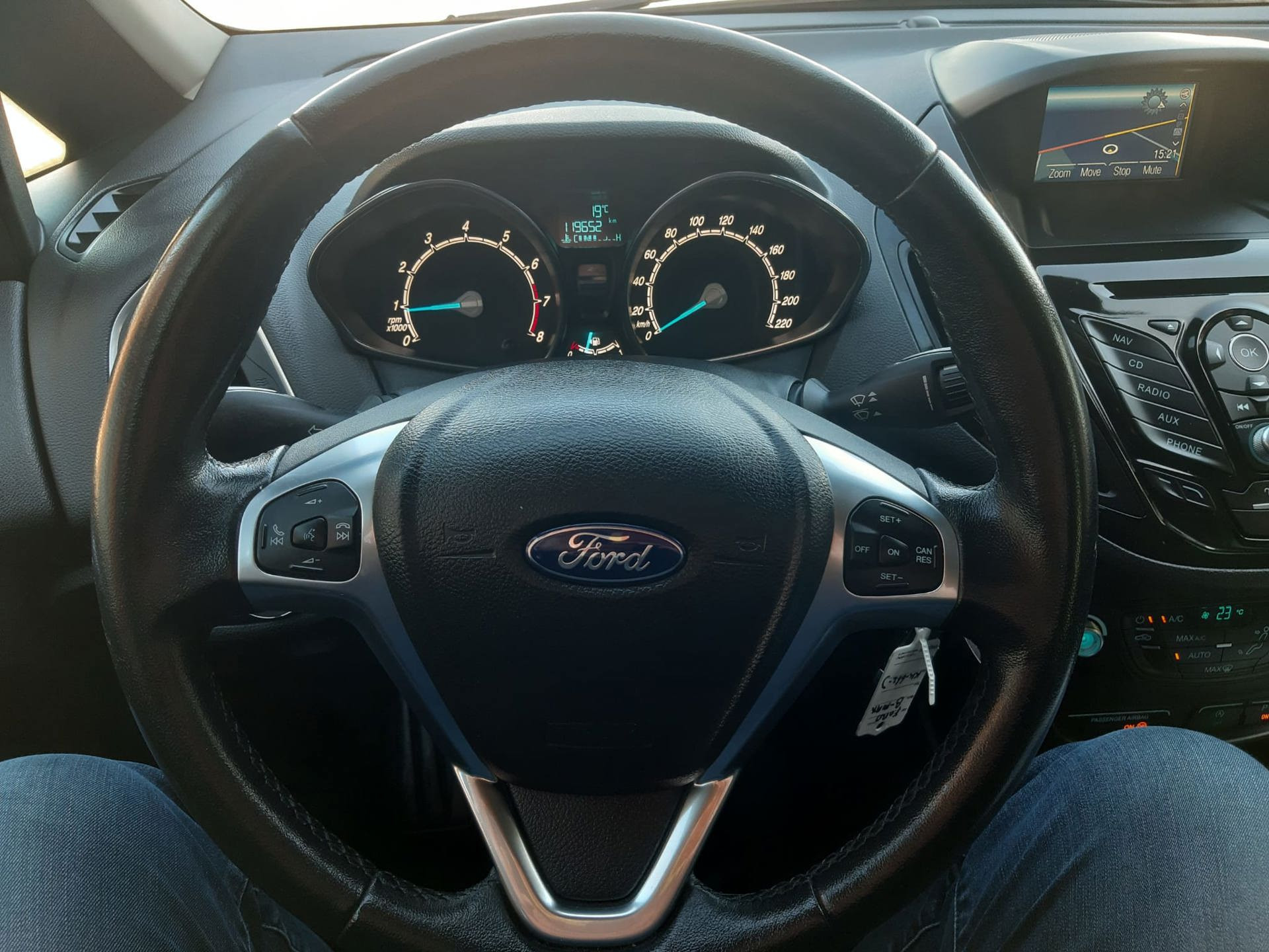 Foto van Ford B-max