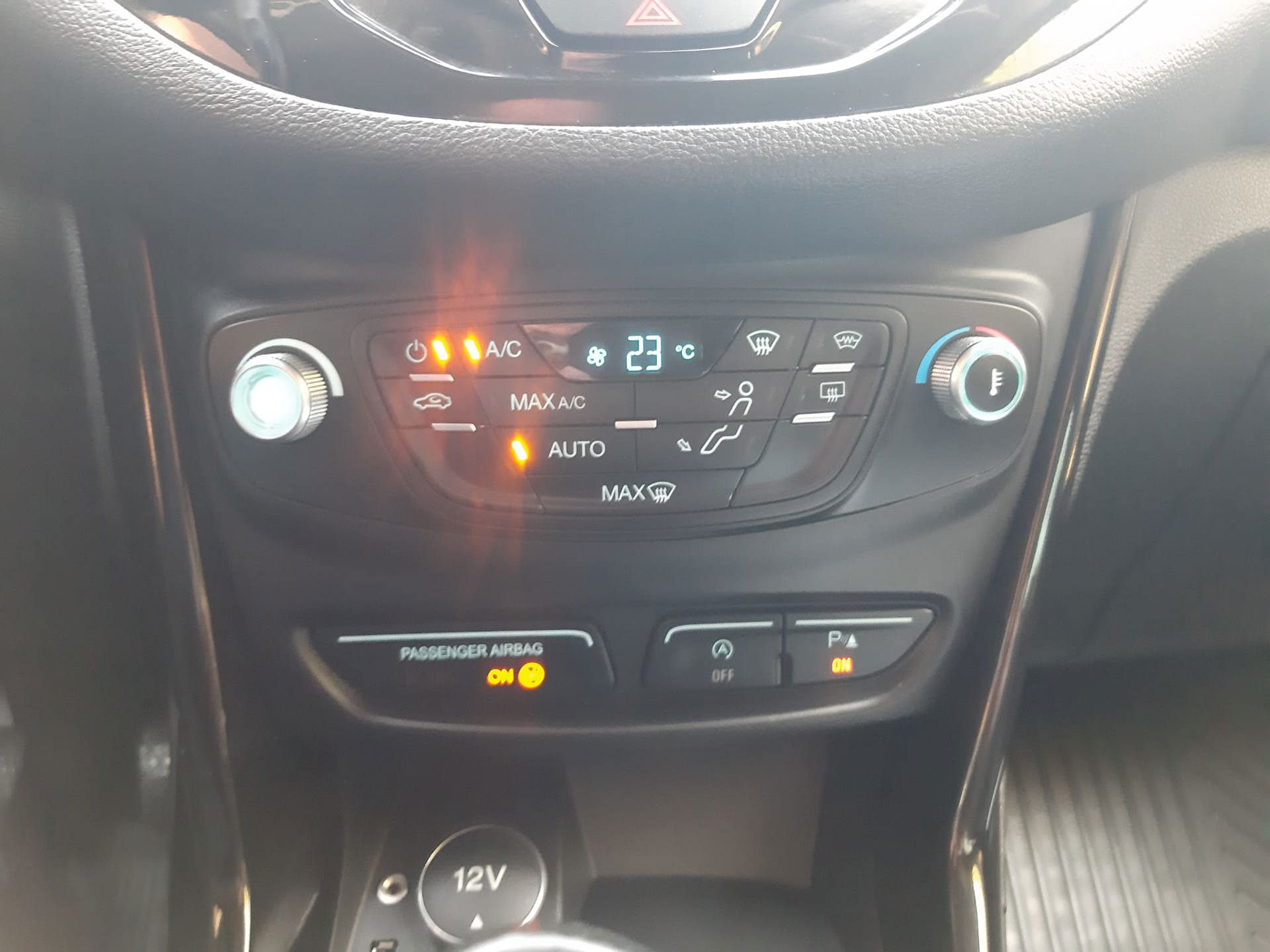 Foto van Ford B-max
