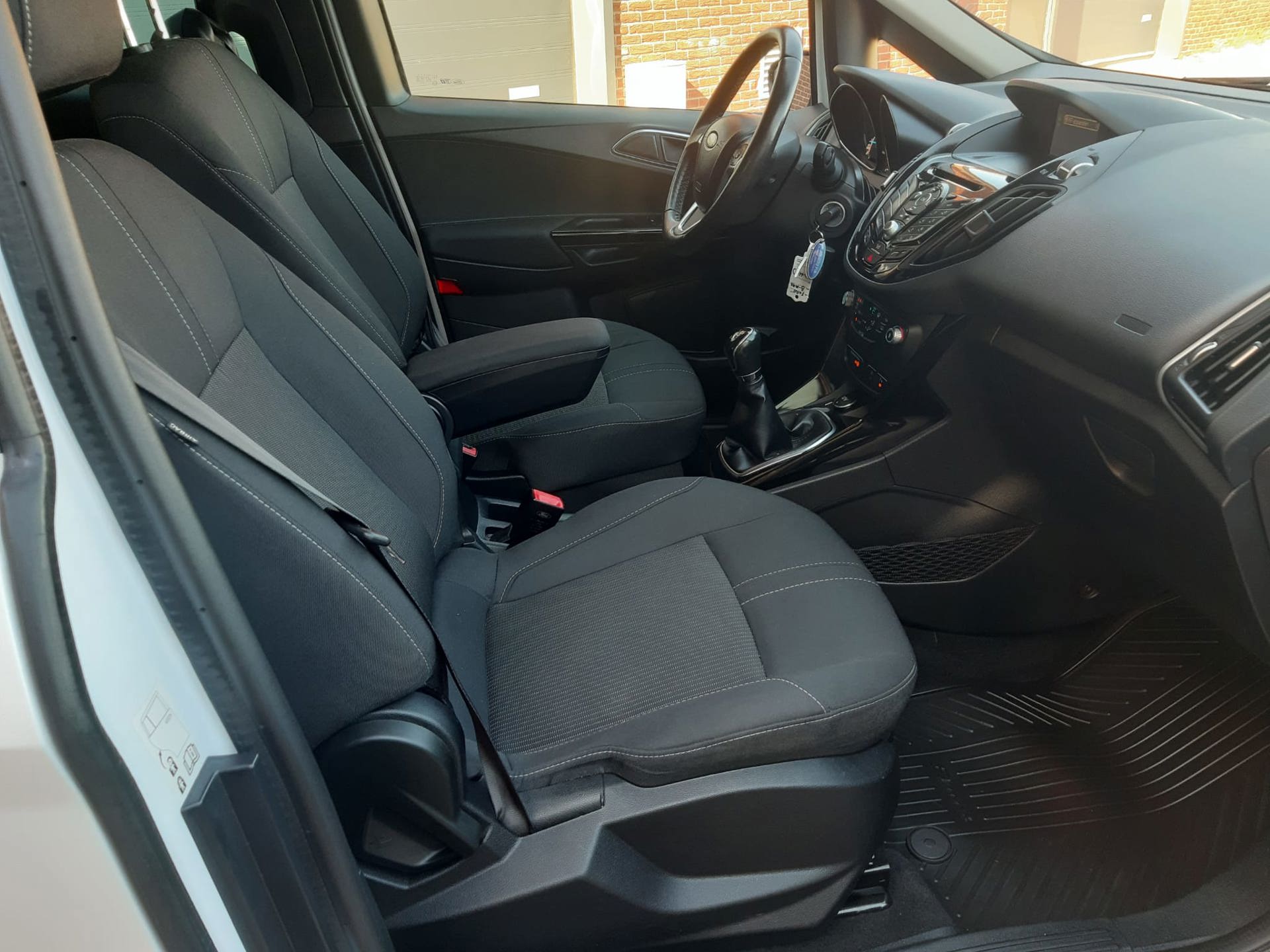 Foto van Ford B-max