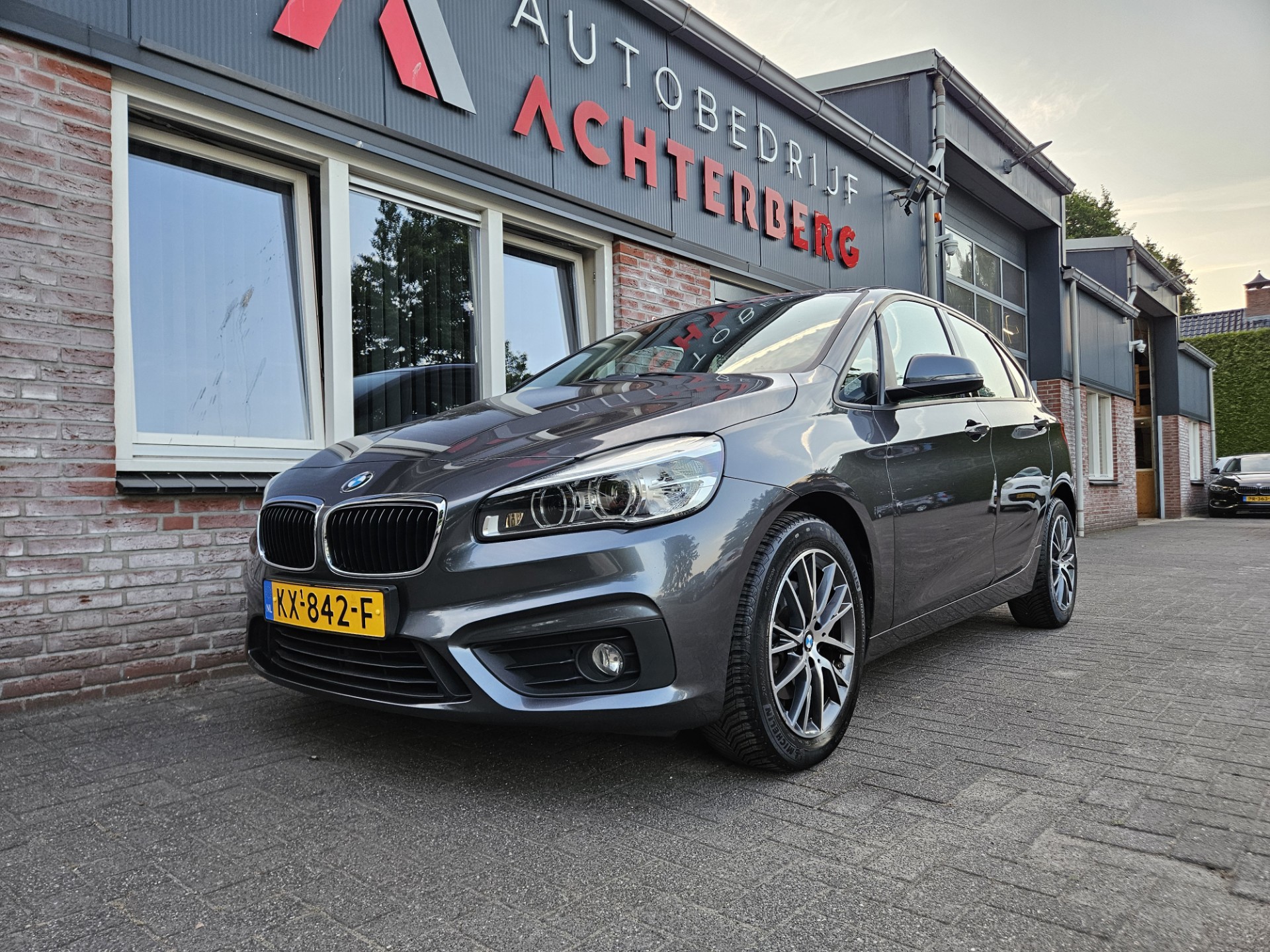 Foto van BMW 220i Active Tourer