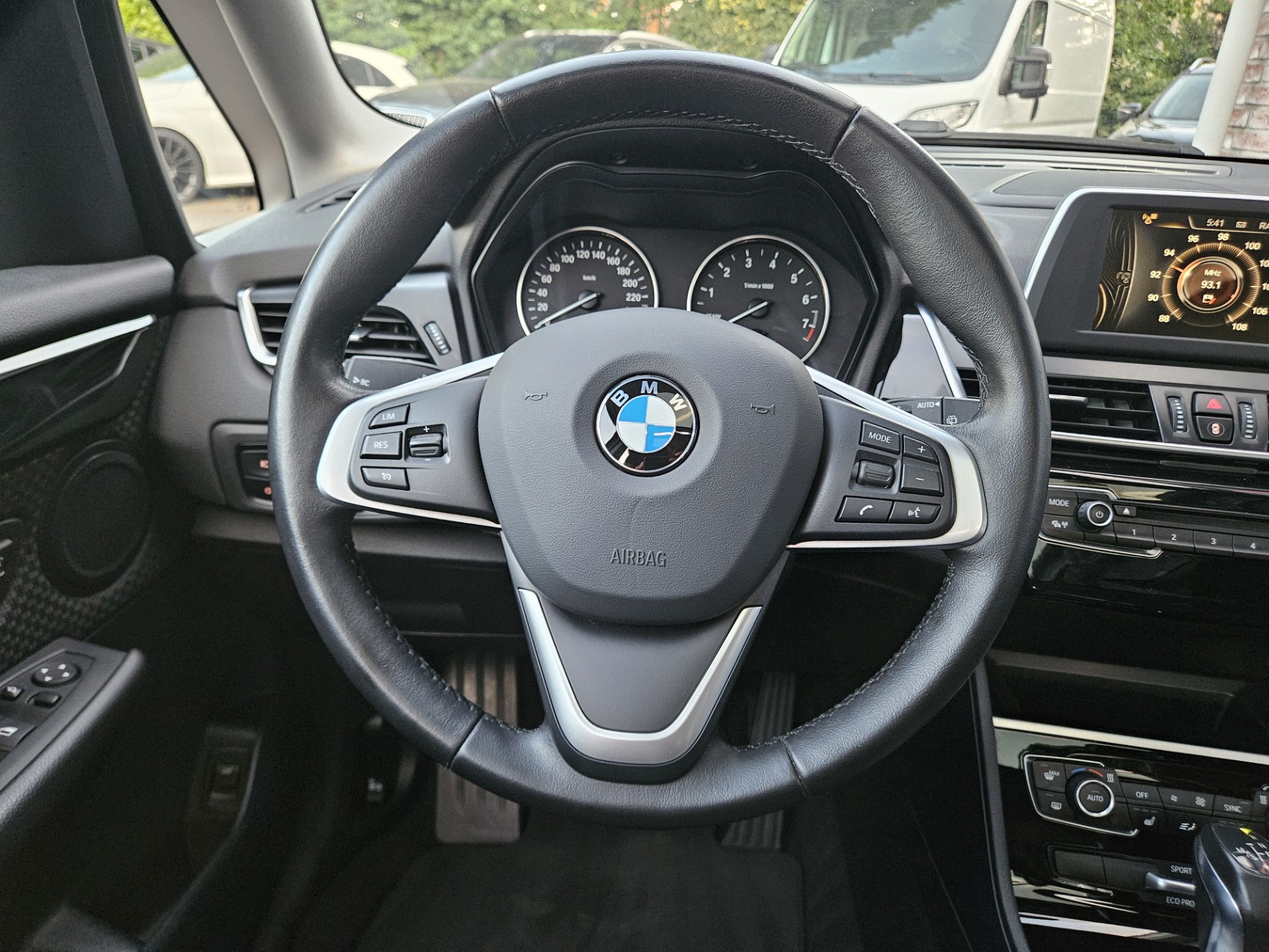 Foto van BMW 220i Active Tourer