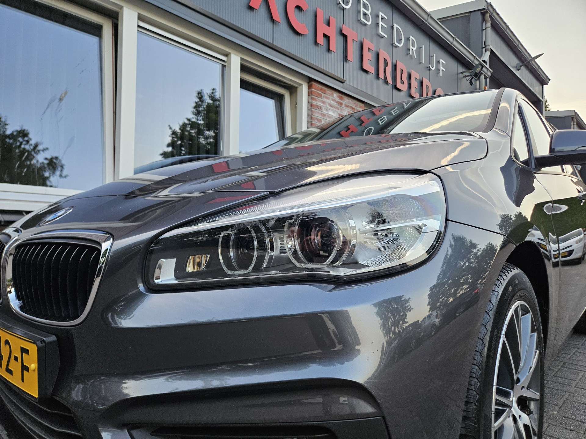 Foto van BMW 220i Active Tourer