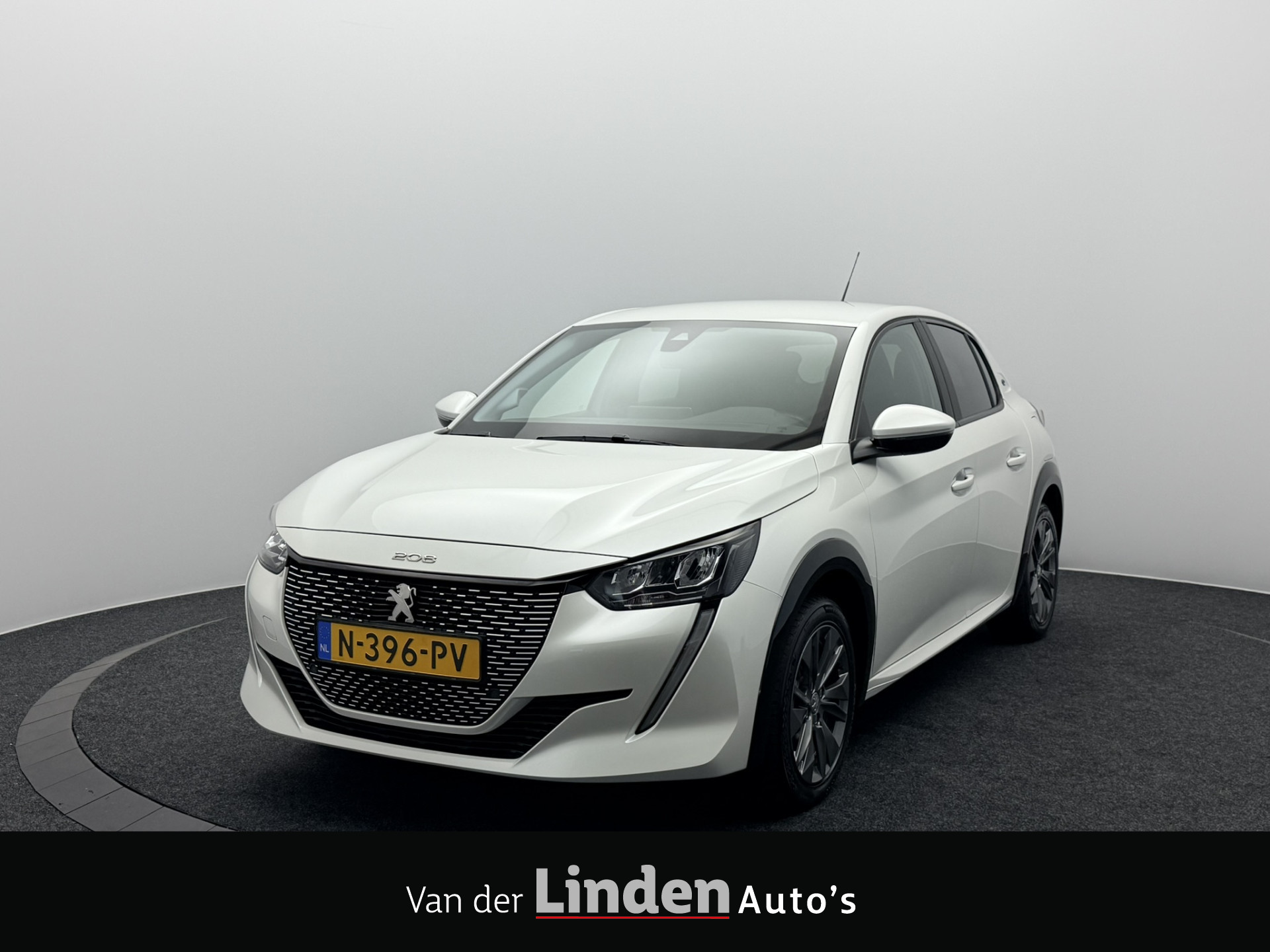 Peugeot 208 EV Active Pack 50 kWh 3-Fase SOH 92,3% | Navigatie | Carplay&Android | Full-Led 2021 - voorkant