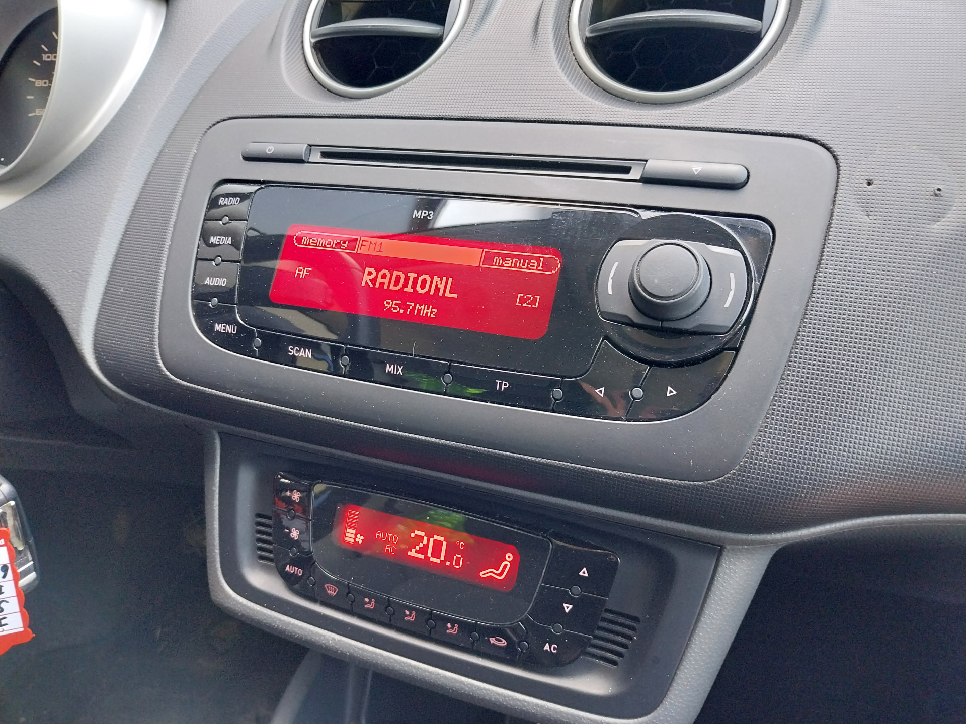Foto van Seat Ibiza ST