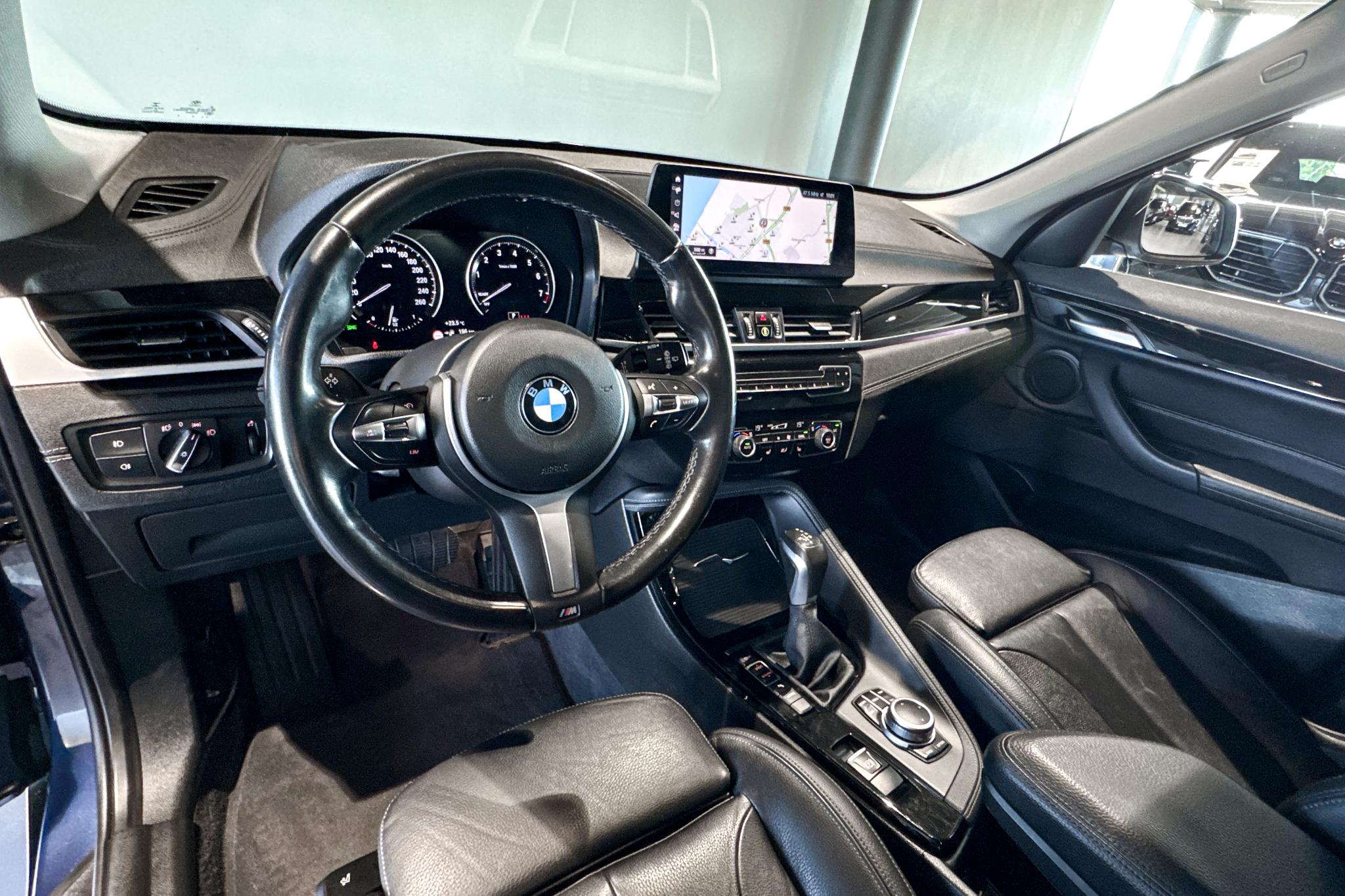 Foto van BMW X1 Xdrive25e