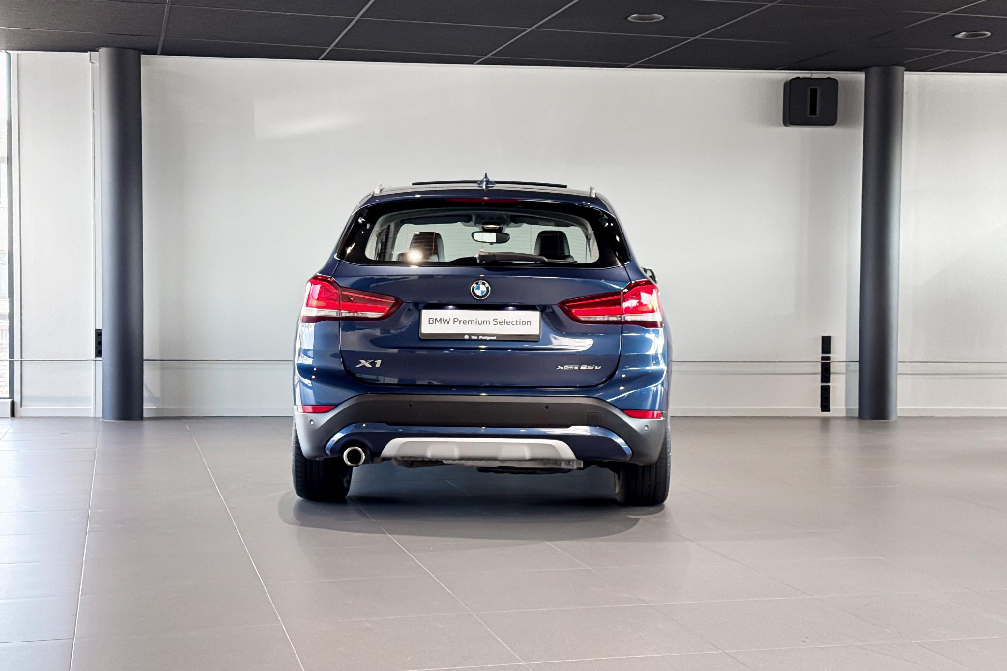 Foto van BMW X1 Xdrive25e
