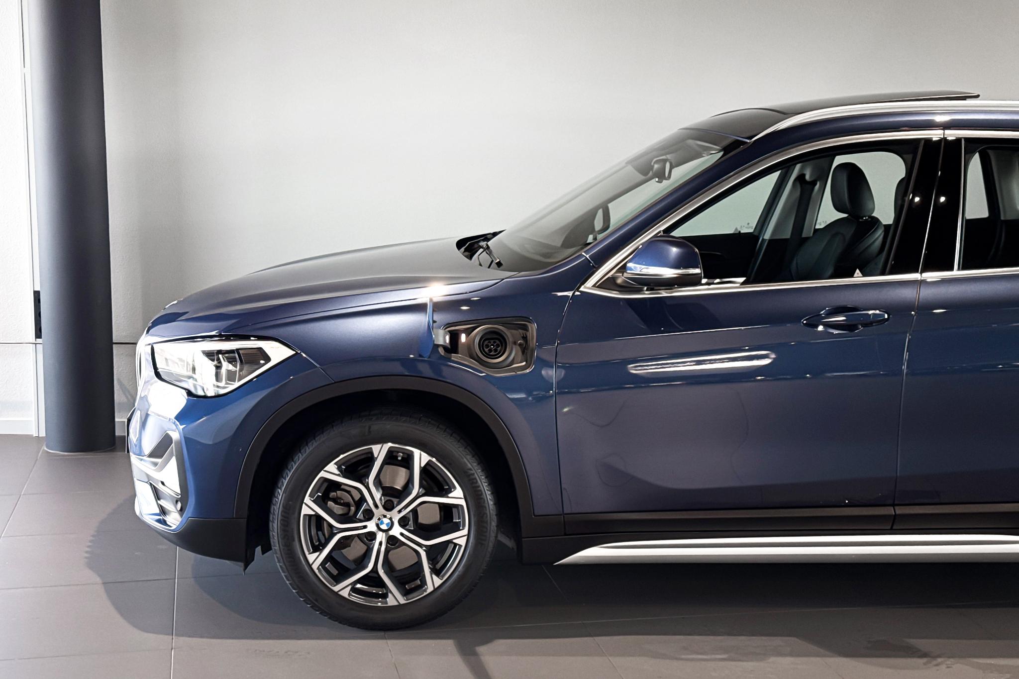 Foto van BMW X1 Xdrive25e
