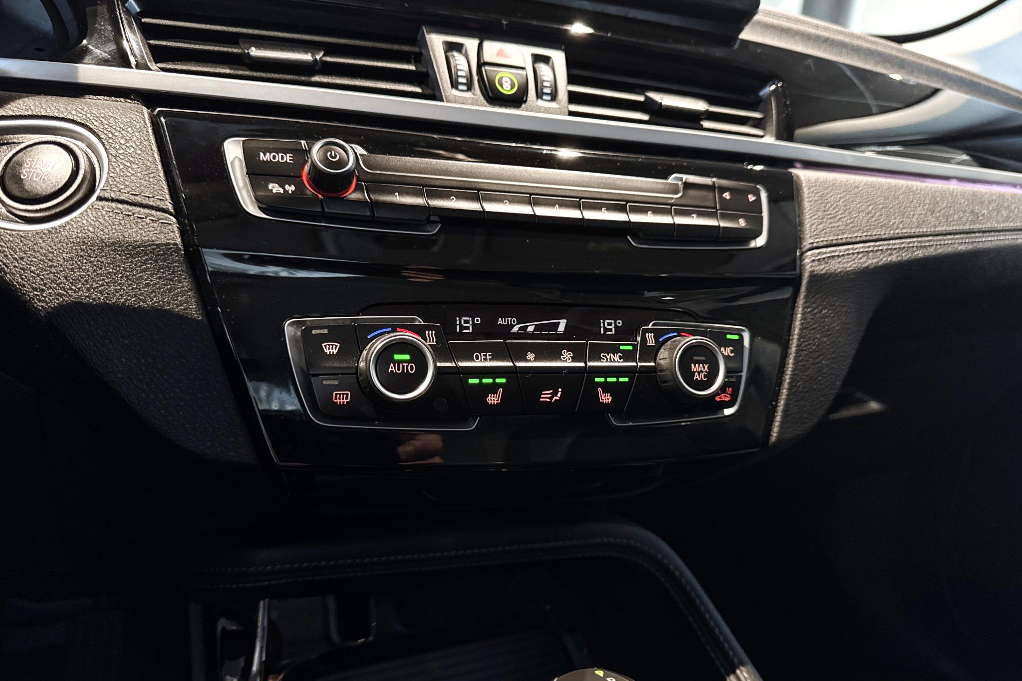 Foto van BMW X1 Xdrive25e
