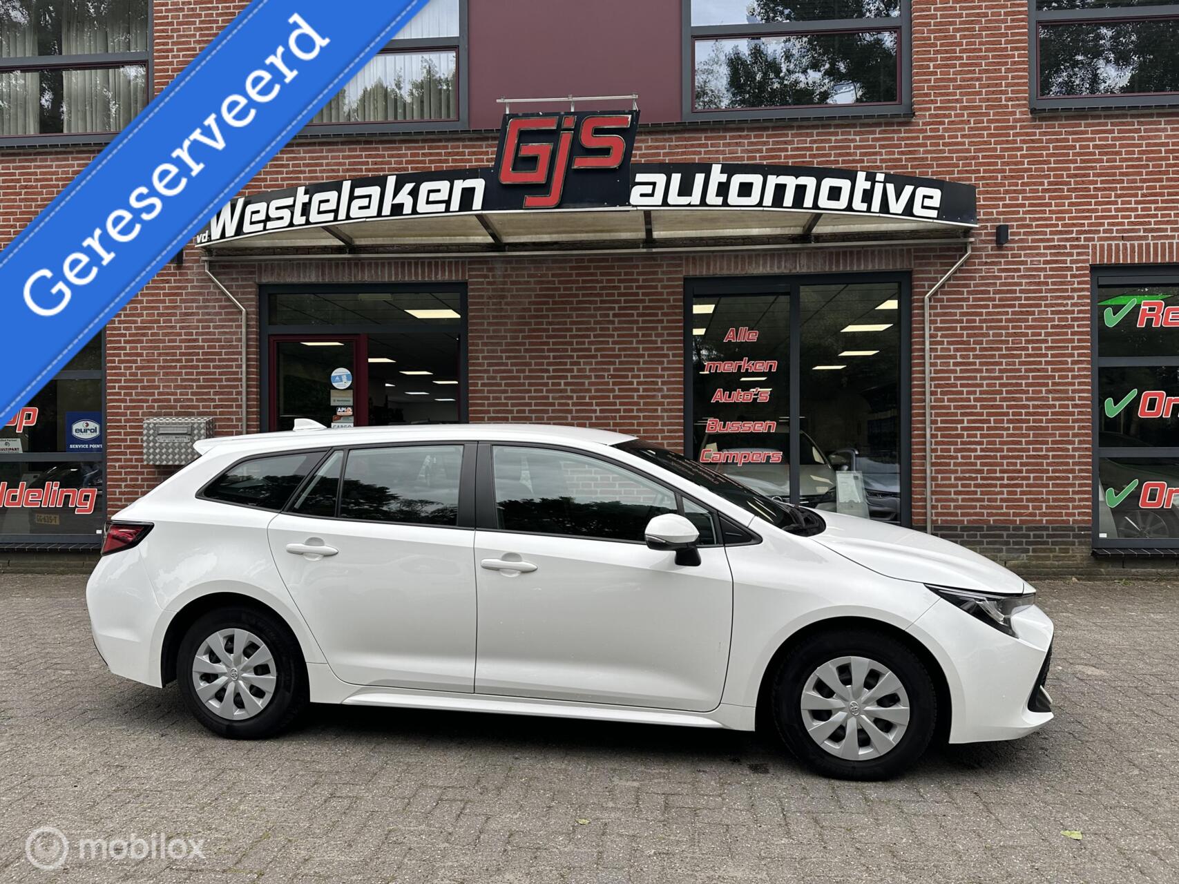 Toyota Toyota Corolla 1.8 Hybrid Comfort 2022 - voorkant