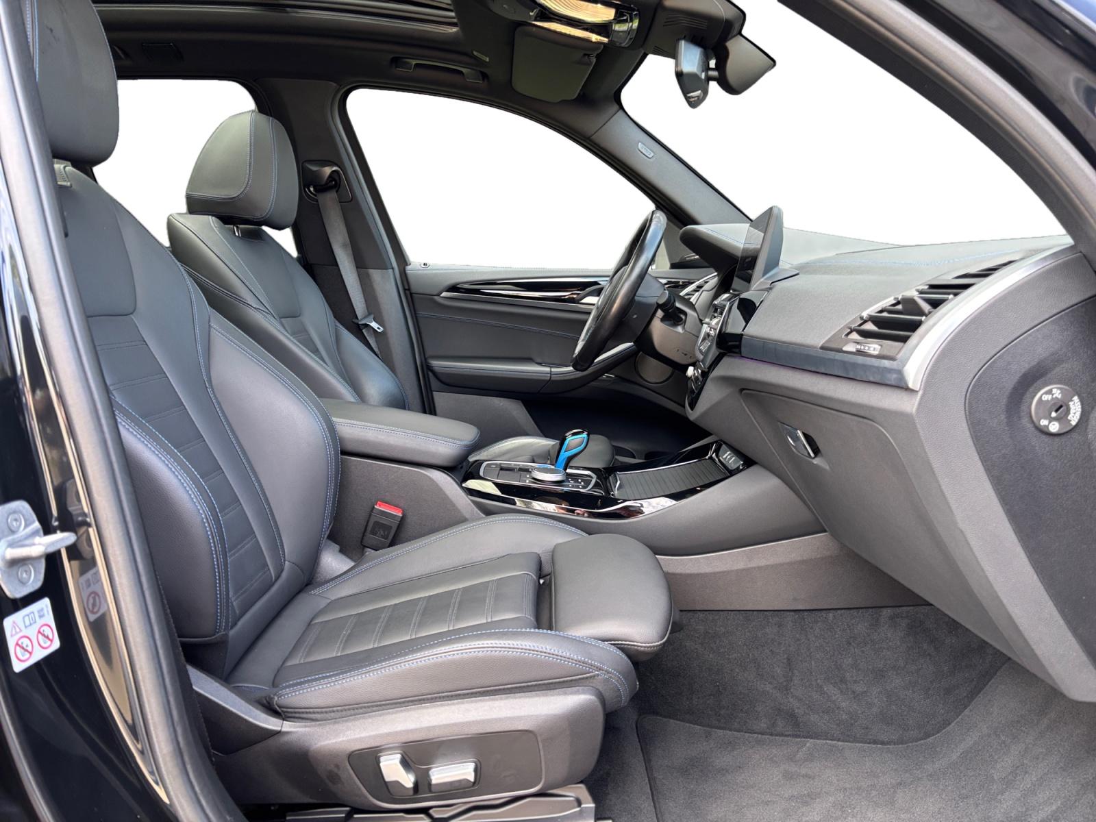 Foto van BMW Ix3