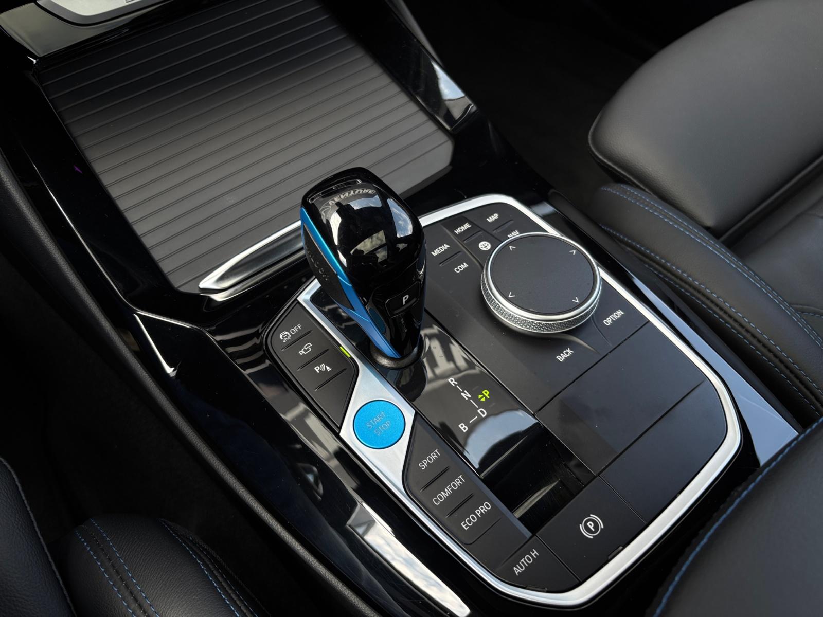 Foto van BMW Ix3
