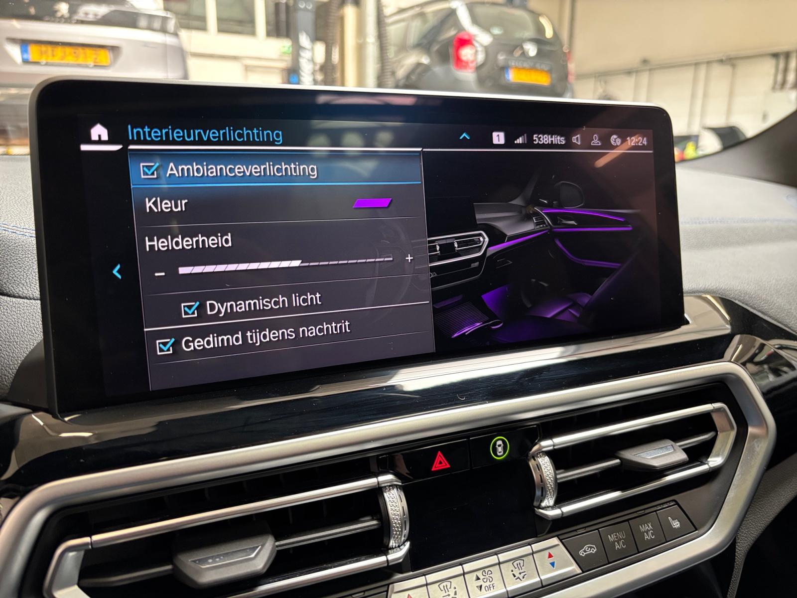 Foto van BMW Ix3
