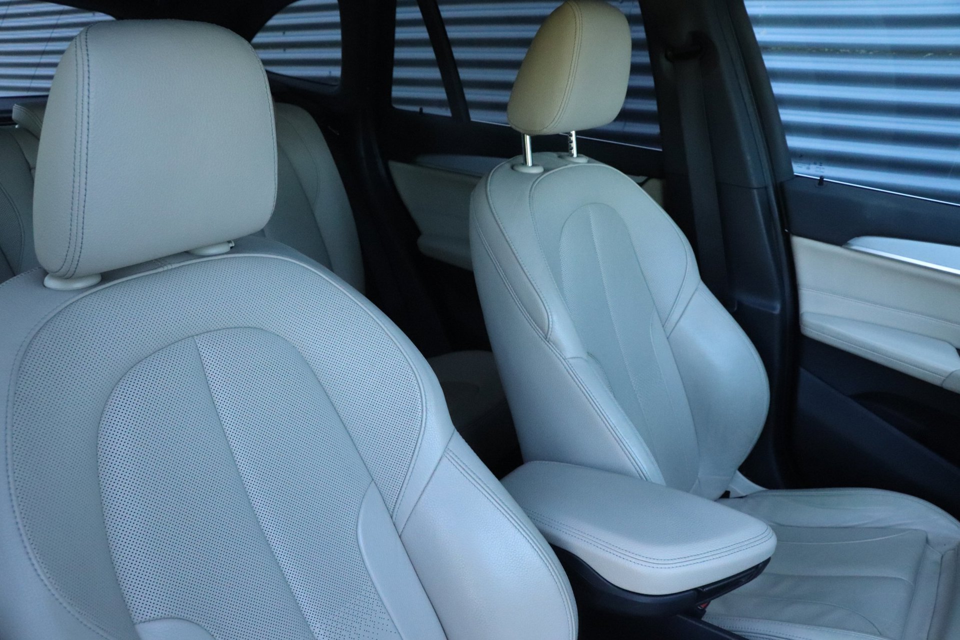 Foto van BMW X1 Sdrive20i