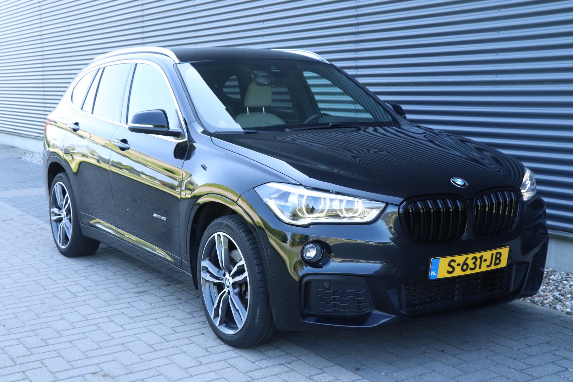 Foto van BMW X1 Sdrive20i