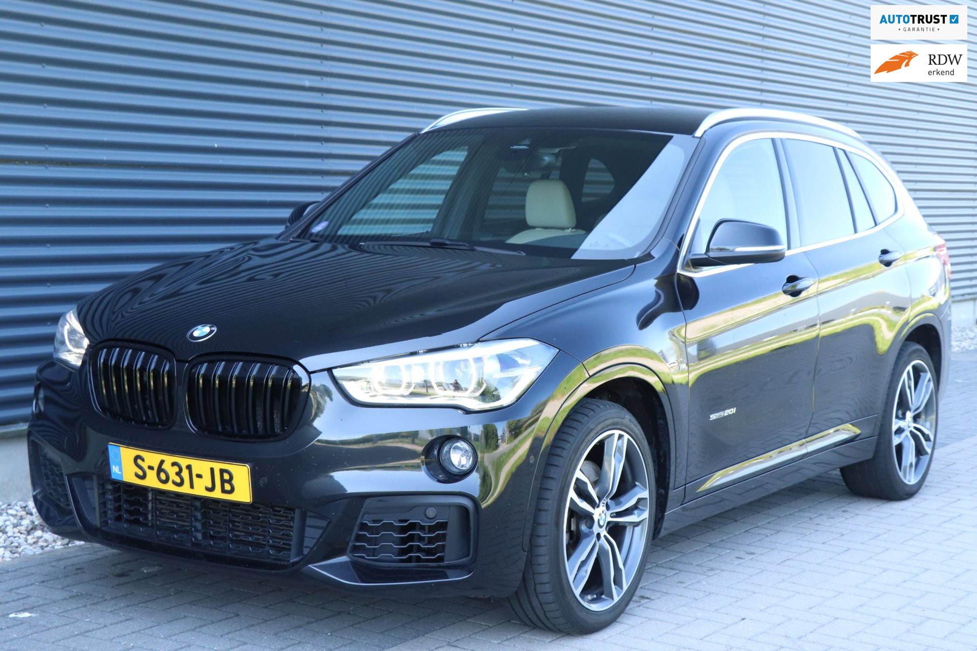 BMW X1 Sdrive20i SDrive20i High Executive | M-Pakket 2018 - voorkant
