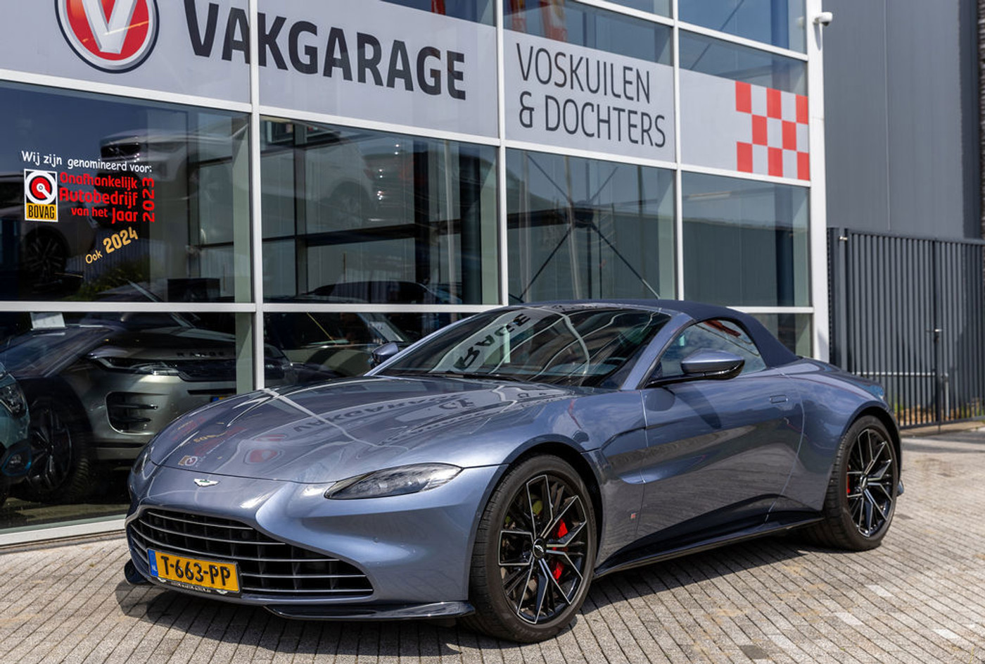 Aston Martin Vantage Roadster 4.0 V8 Cabrio Concours Blue 2021 - voorkant