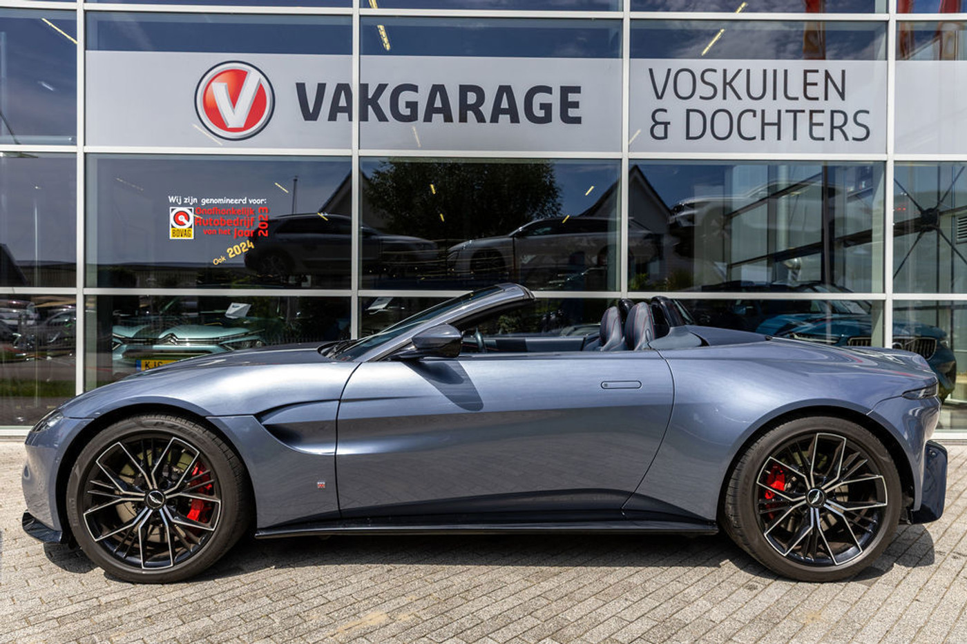 Foto van Aston Martin Vantage Roadster