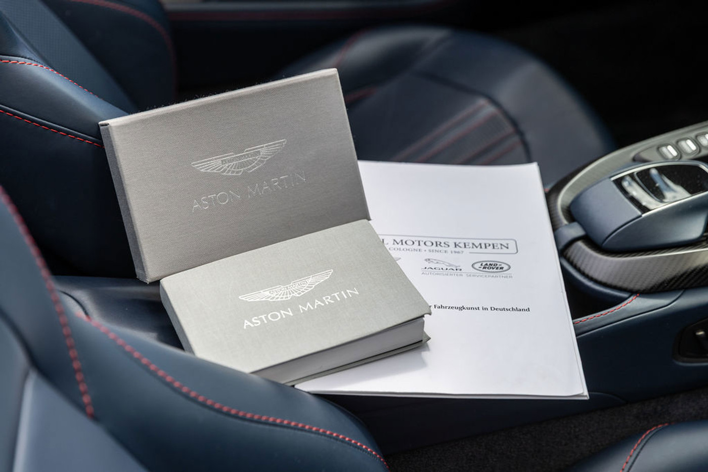Foto van Aston Martin Vantage Roadster