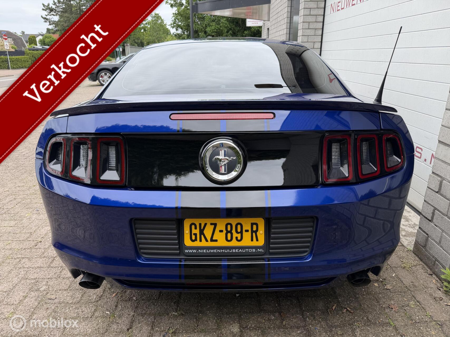 Ford Mustang 3.7 V6, leder, navi, Apple carplay, 60.384km!! 2012 - voorkant