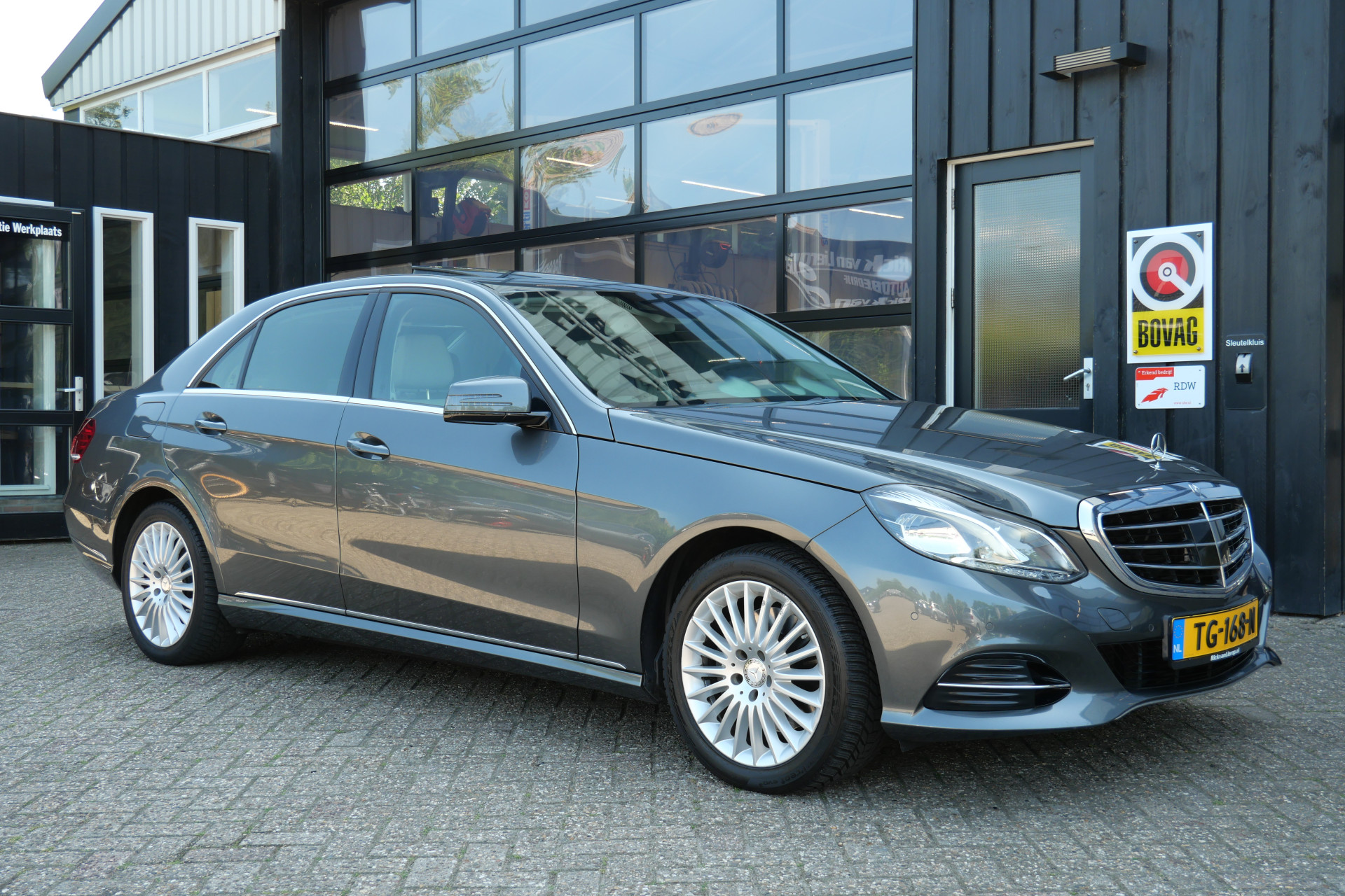 Mercedes-Benz E 250 Bluetec 4Matic 250 BlueTEC 4MATIC Prestige Avantgarde 2015 - voorkant