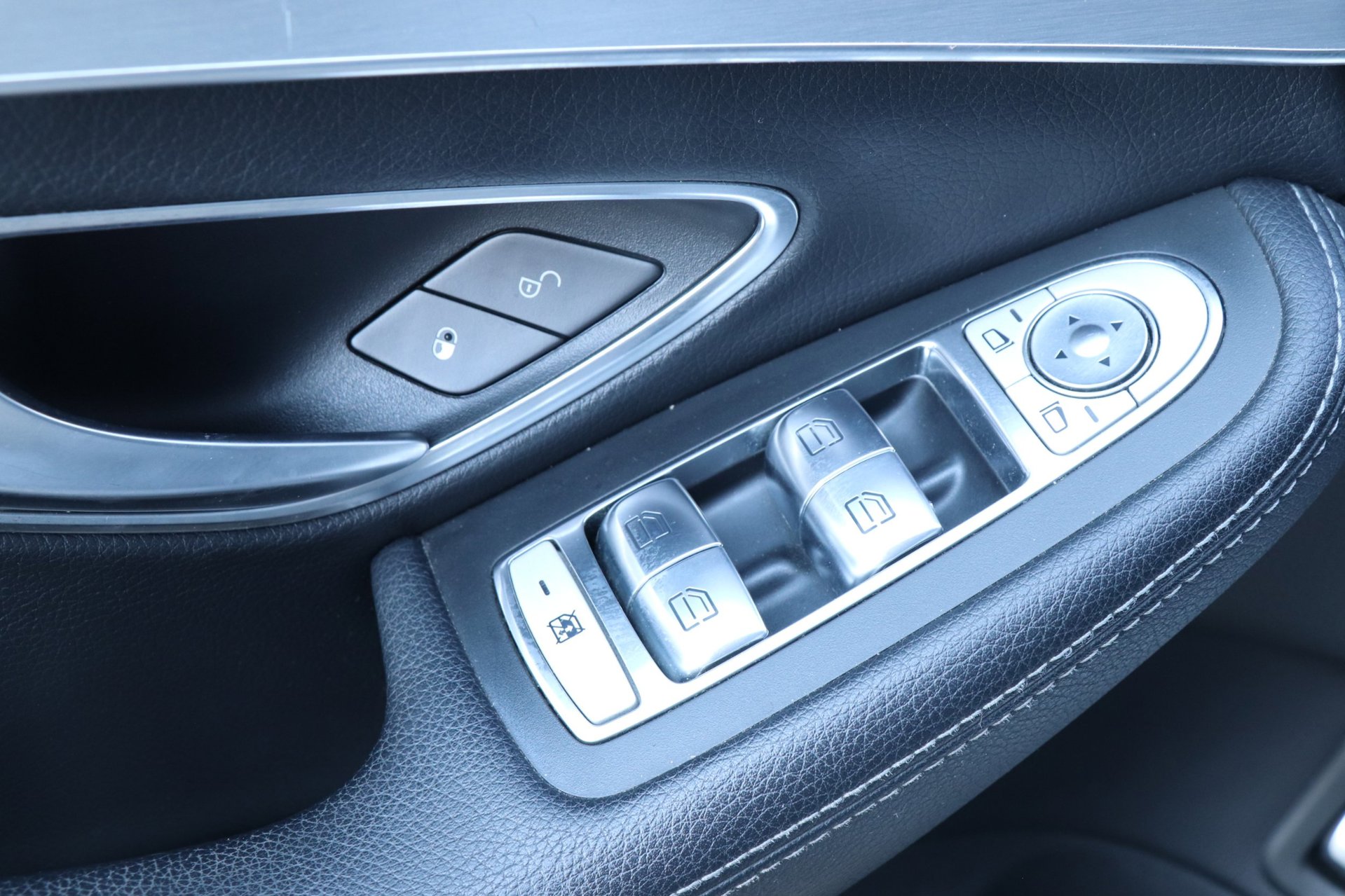 Foto van Mercedes-Benz C 180