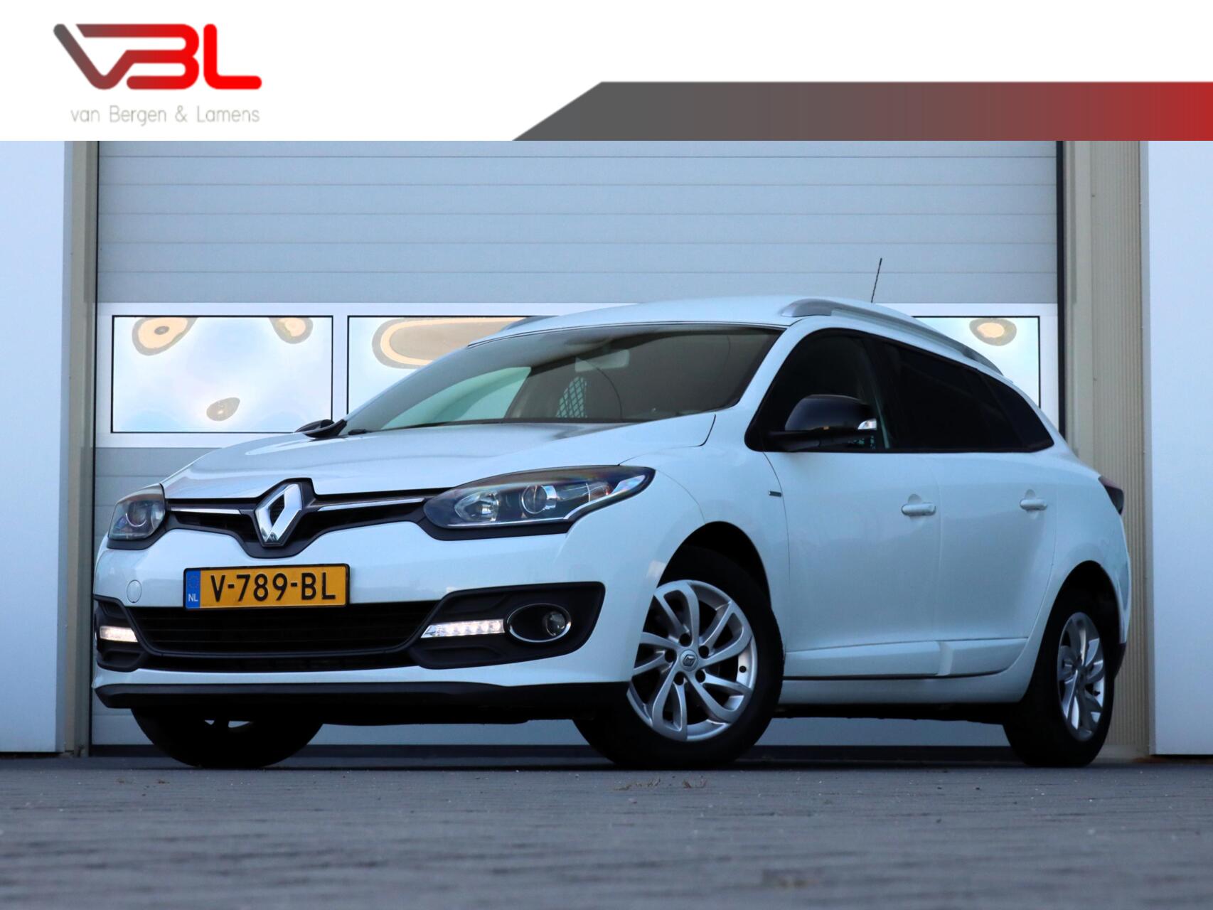 Renault Mégane 1.5 dCi Limited S&S | Navigatie | Rijklaar !! 2016 - voorkant