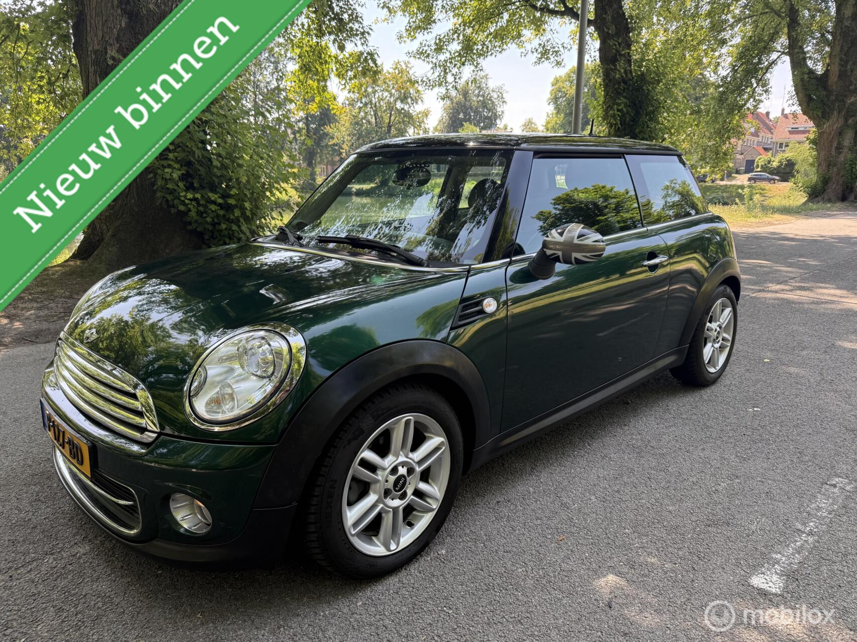 Mini Cooper 1.6 Cooper  AUTOMAAT PANO XENON LEER 2012 - voorkant