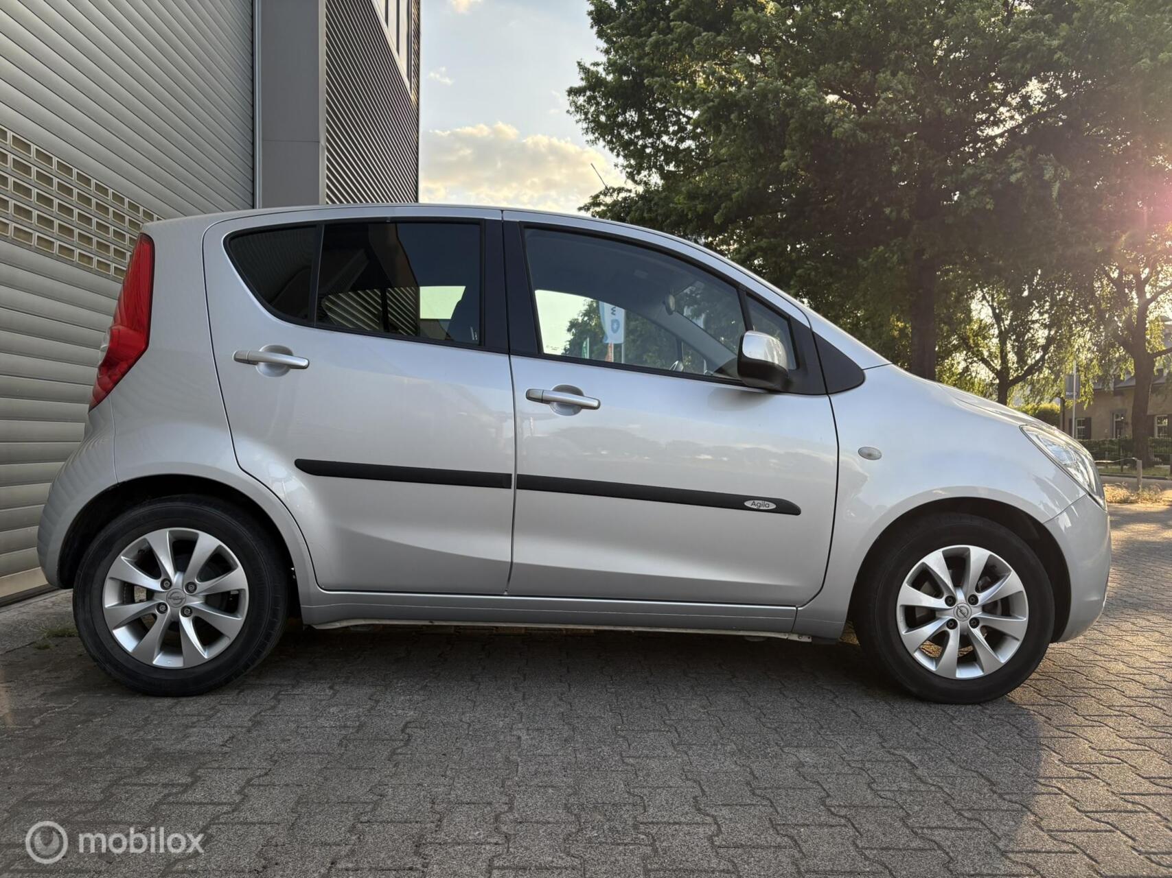 Foto van Opel Agila