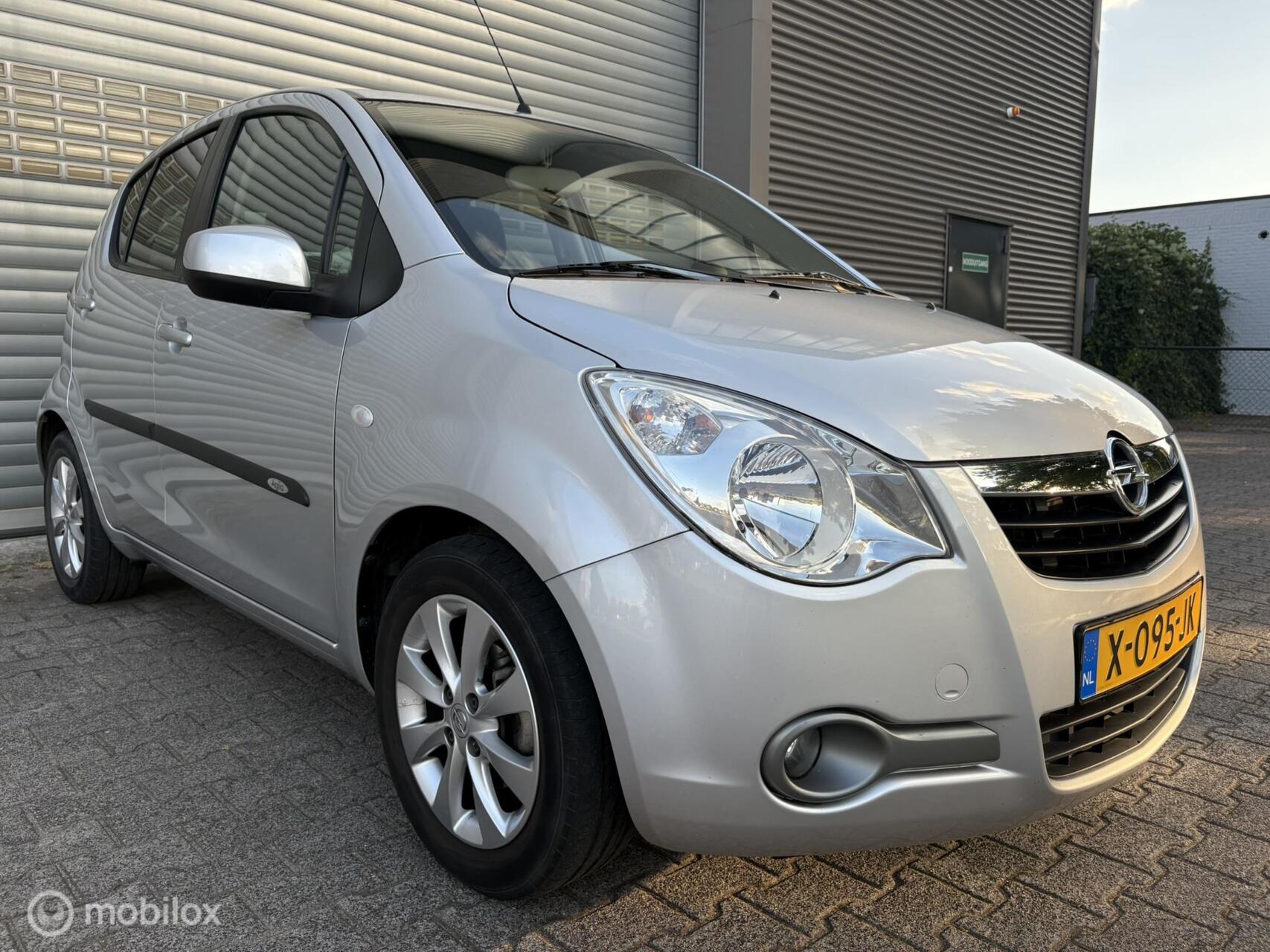 Foto van Opel Agila